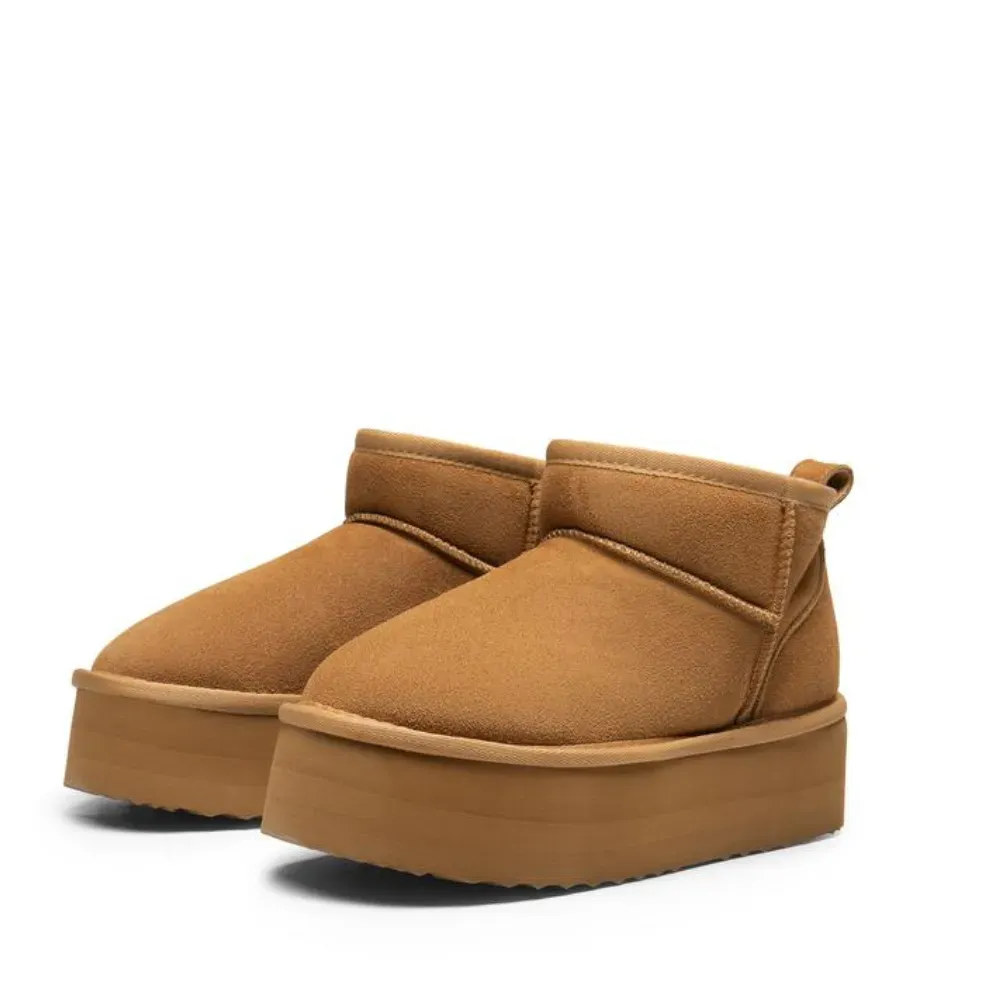 Women's snow boots
