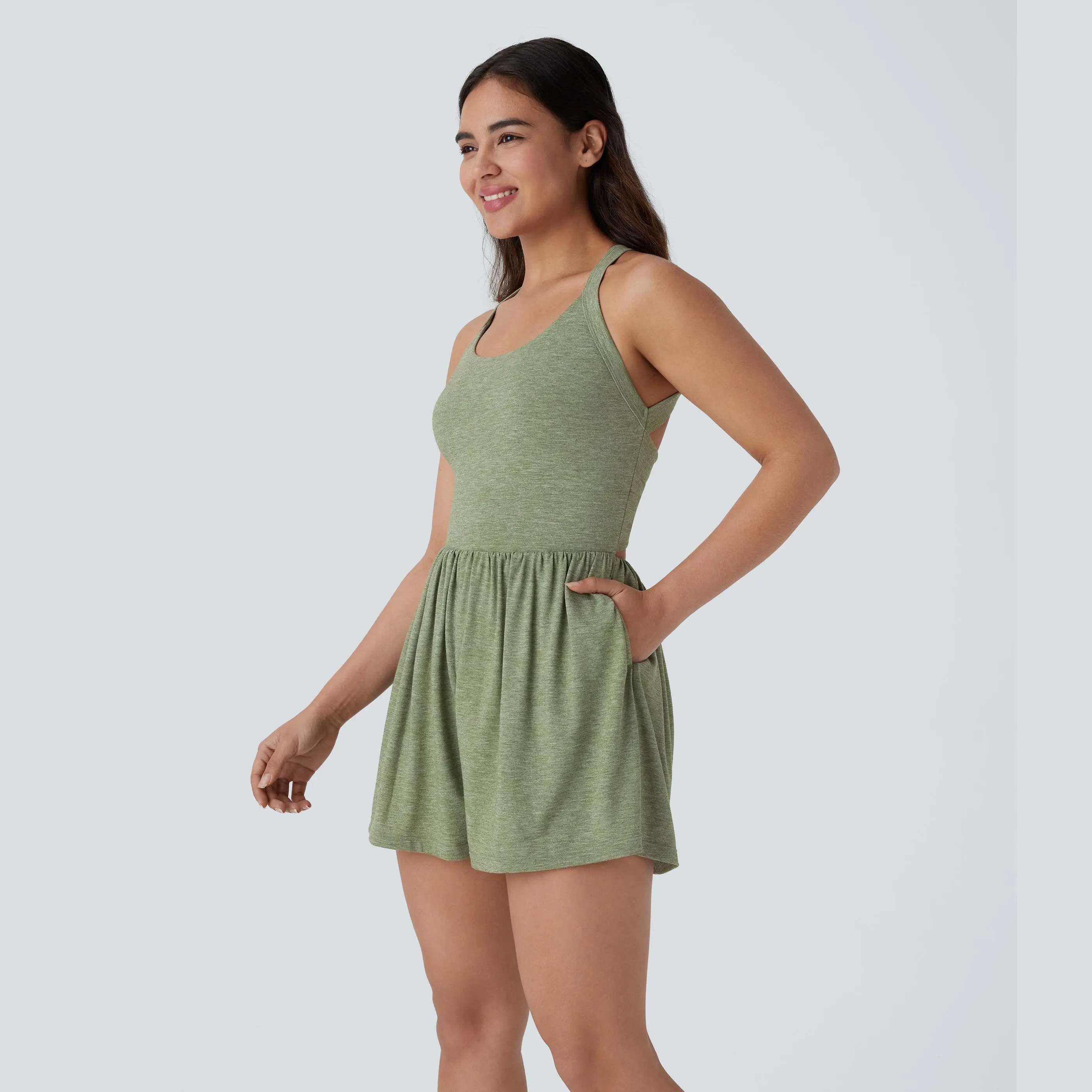 🔥Women’s Backless Twisted 2-in-1 Resort Romper with Built-In Shorts & Pockets