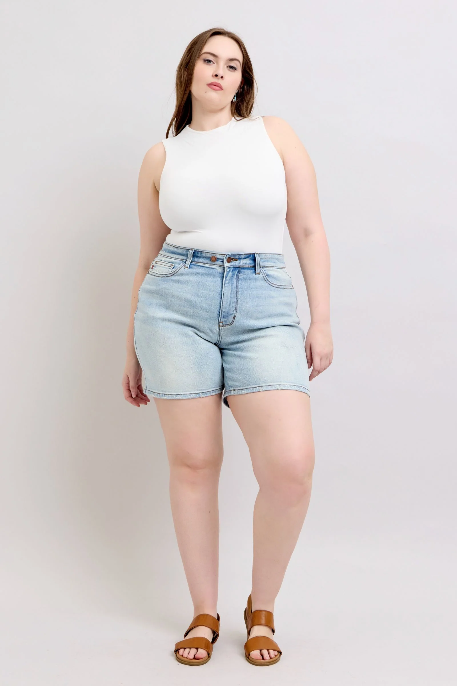 2 Button Denim Shorts with Pocket