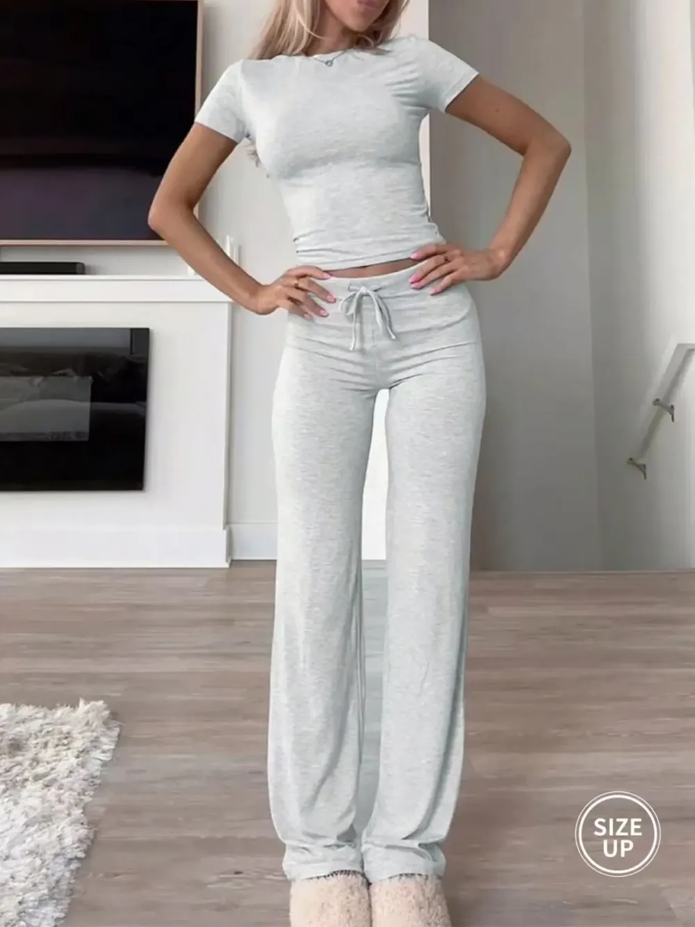 Women's solid color short-sleeved T-shirt and drawstring waist pants two-piece loungewear set