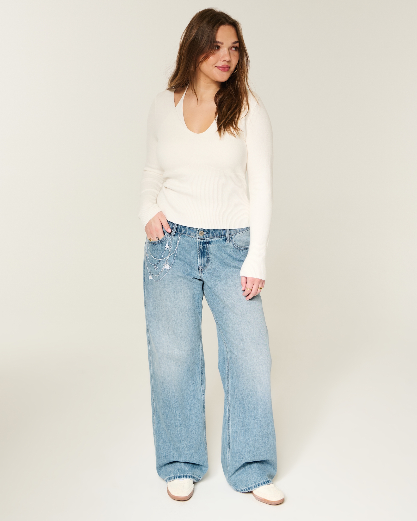 Low-Rise Dark Wash Baggy Jeans