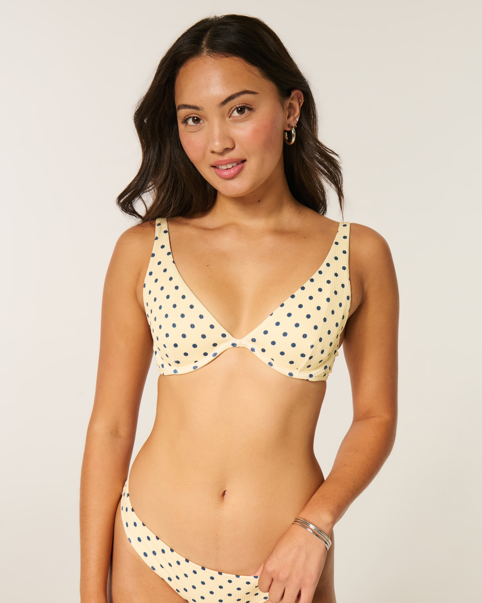 High Apex Ribbed Underwire Bikini Top