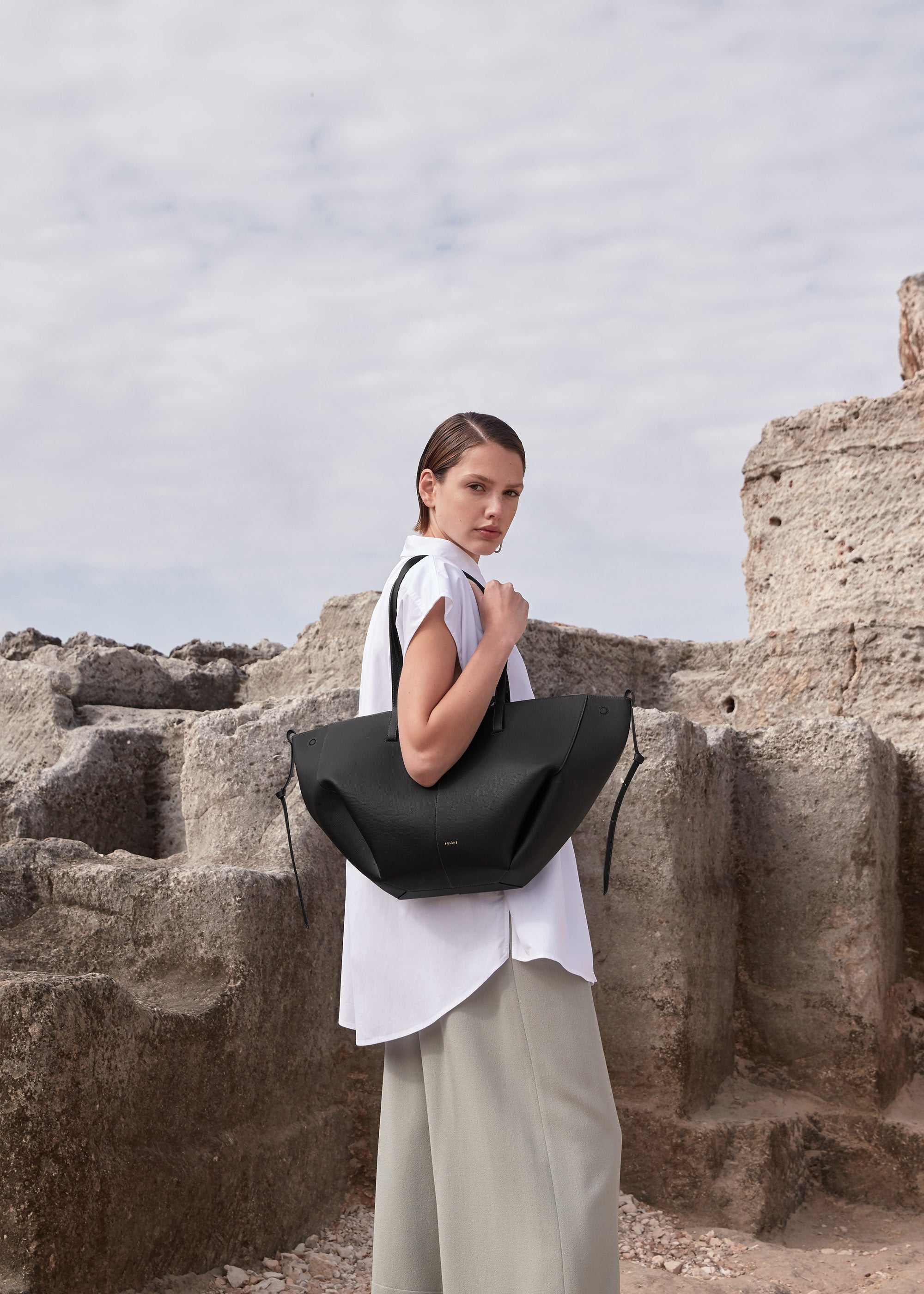 Cyme - Textured Black Clearance sale