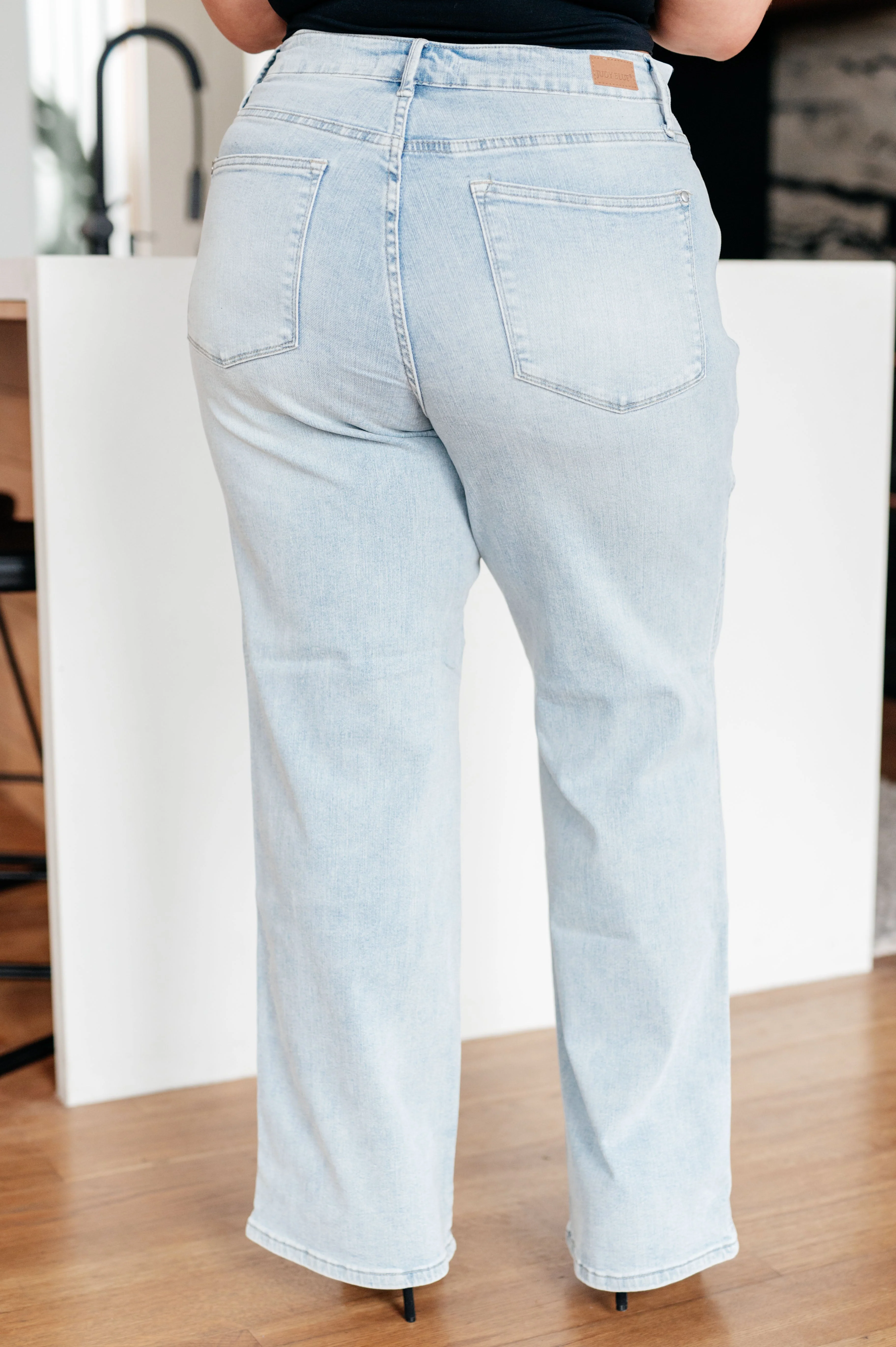High Rise Control Top Vintage Wash Straight Jeans