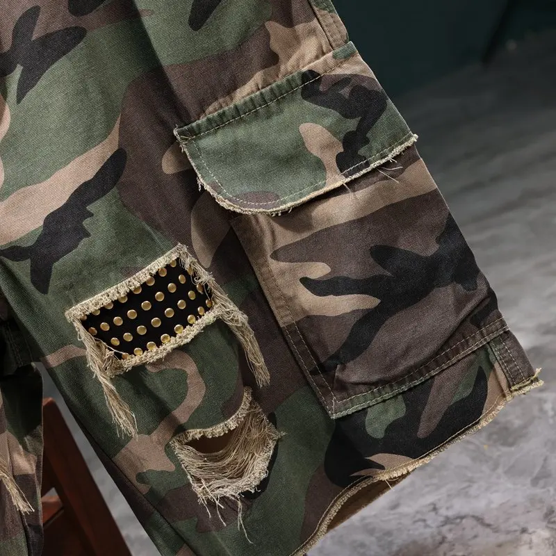 Men’s camouflage print cargo shorts