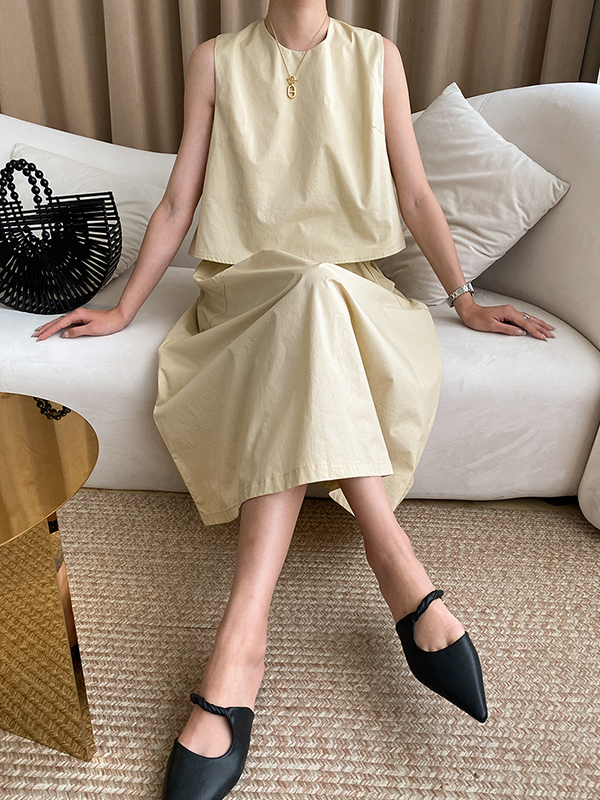Solid Color Round-Neck Vest + High Waisted  Skirt Two Pieces Set
