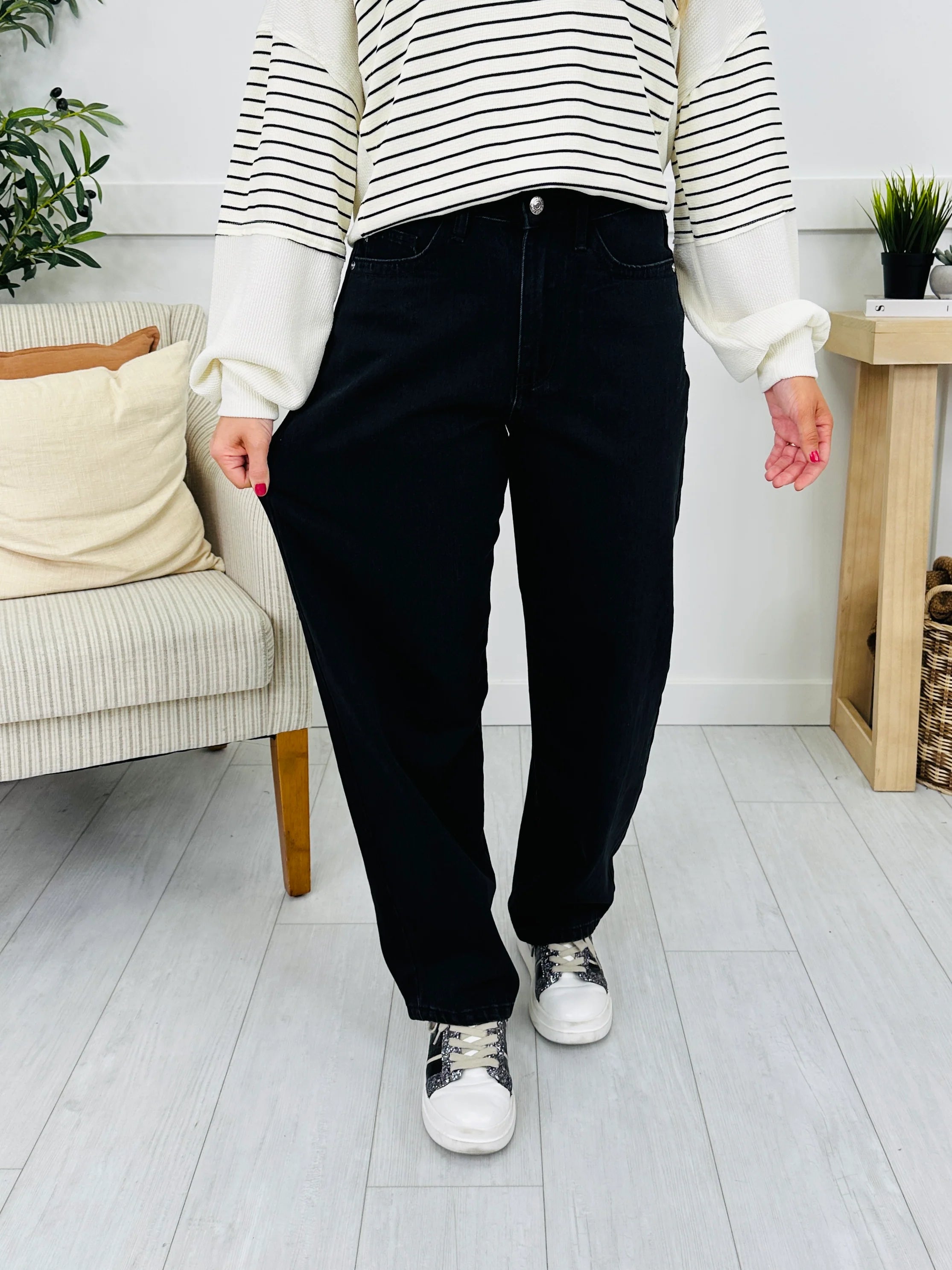 Judy Blue Bold & Barrel Rigid Magic Barrel Jeans