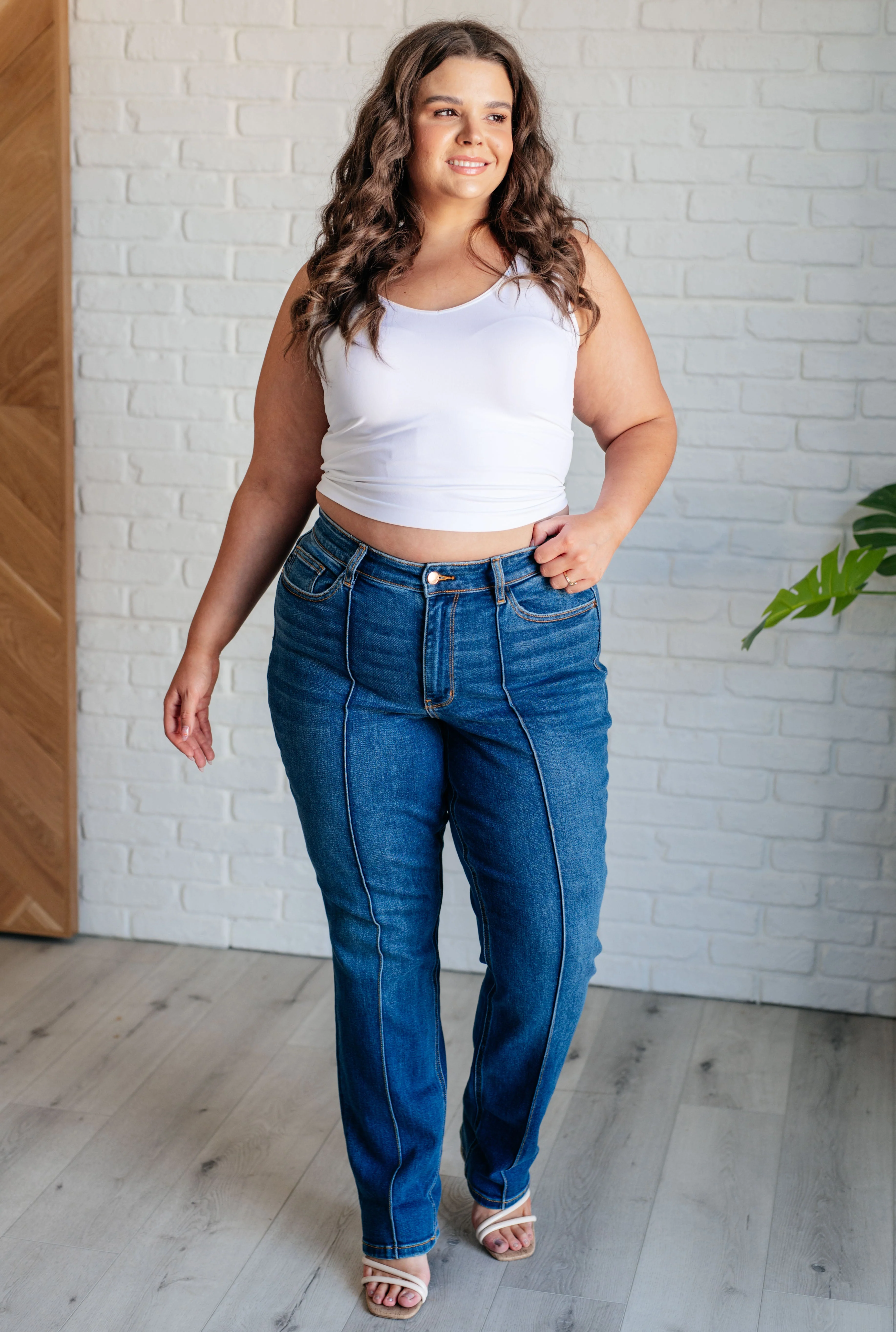 High Rise Center Seam Detail Straight Jeans