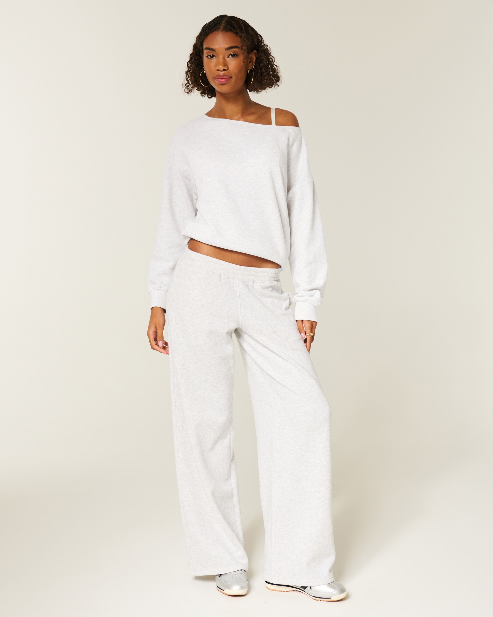 Oversized Off-the-Shoulder Floral Bow Pattern Sweatshirt
