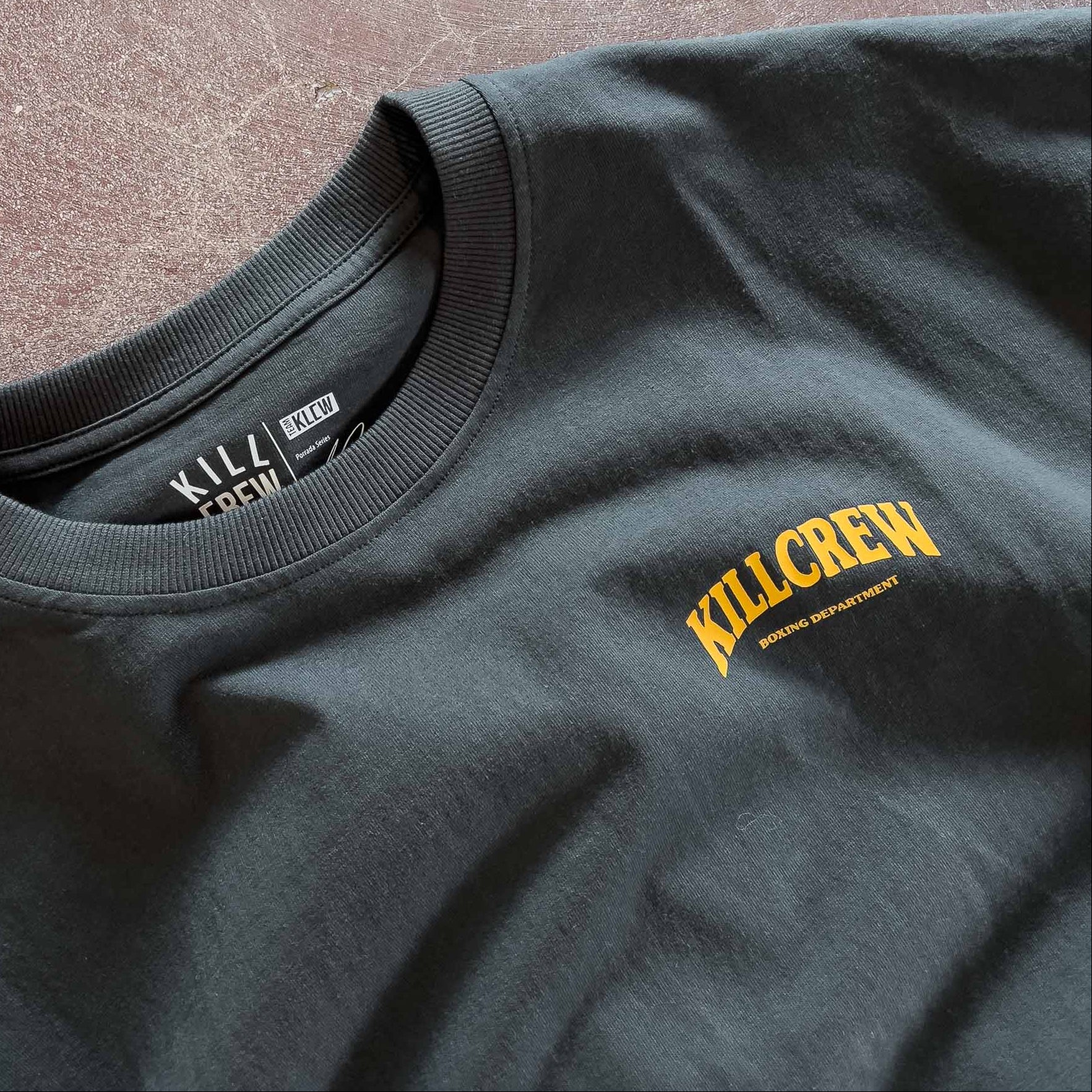RELAXED FIT NATURAL COTTON BOXING DEPARTMENT T-SHIRT - GREY / GOLD