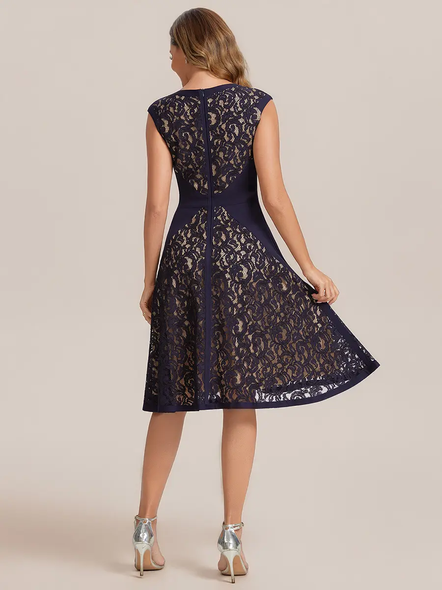 🌸 Elegant Floral Lace V-Neck Evening Gown