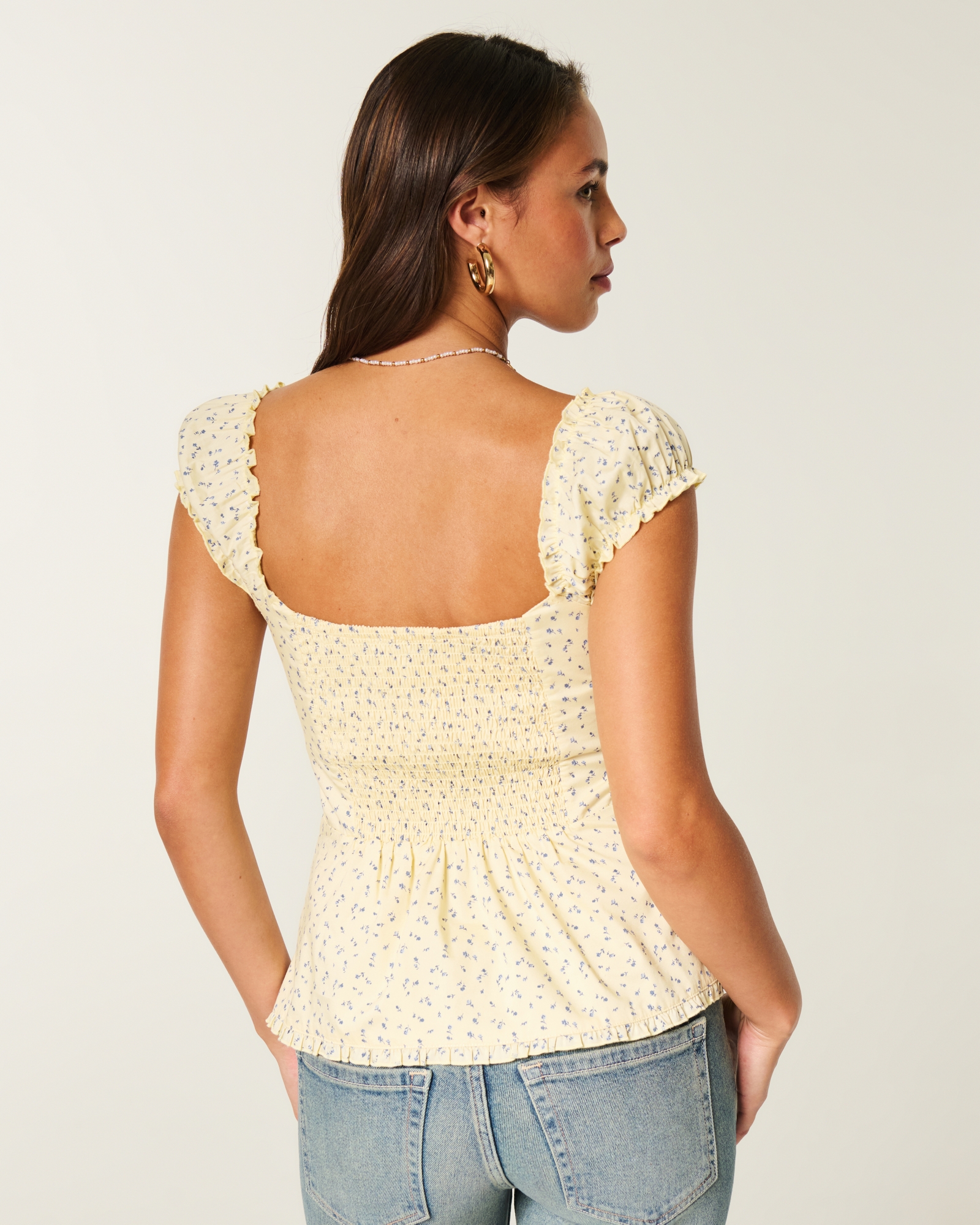 On\/Off-the-Shoulder Ruffle Trim Top
