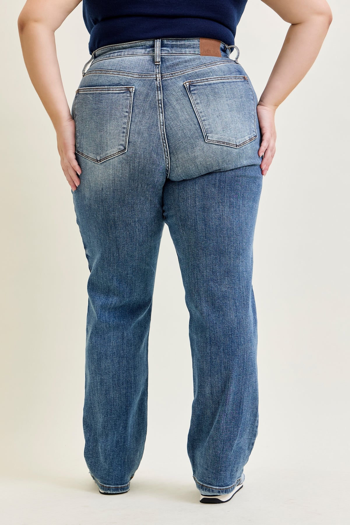 Brett Distressed Dad Jeans - PLUS
