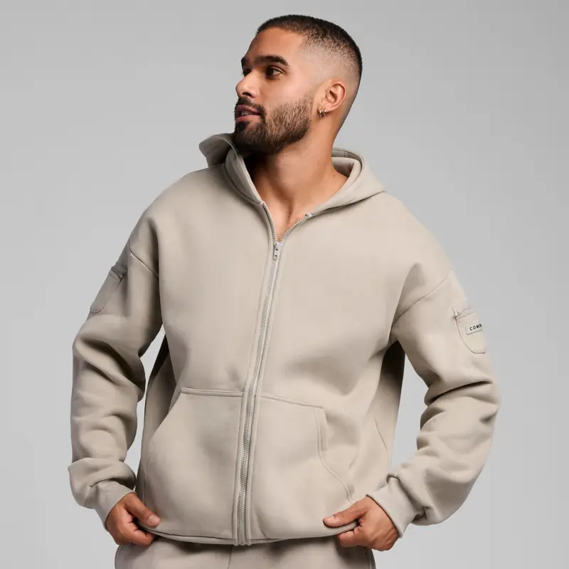 Unisex Zip-Up Hoodie with Secure Zip Pockets – Lightweight Travel Essential Sweatshirt for Everyday Wear