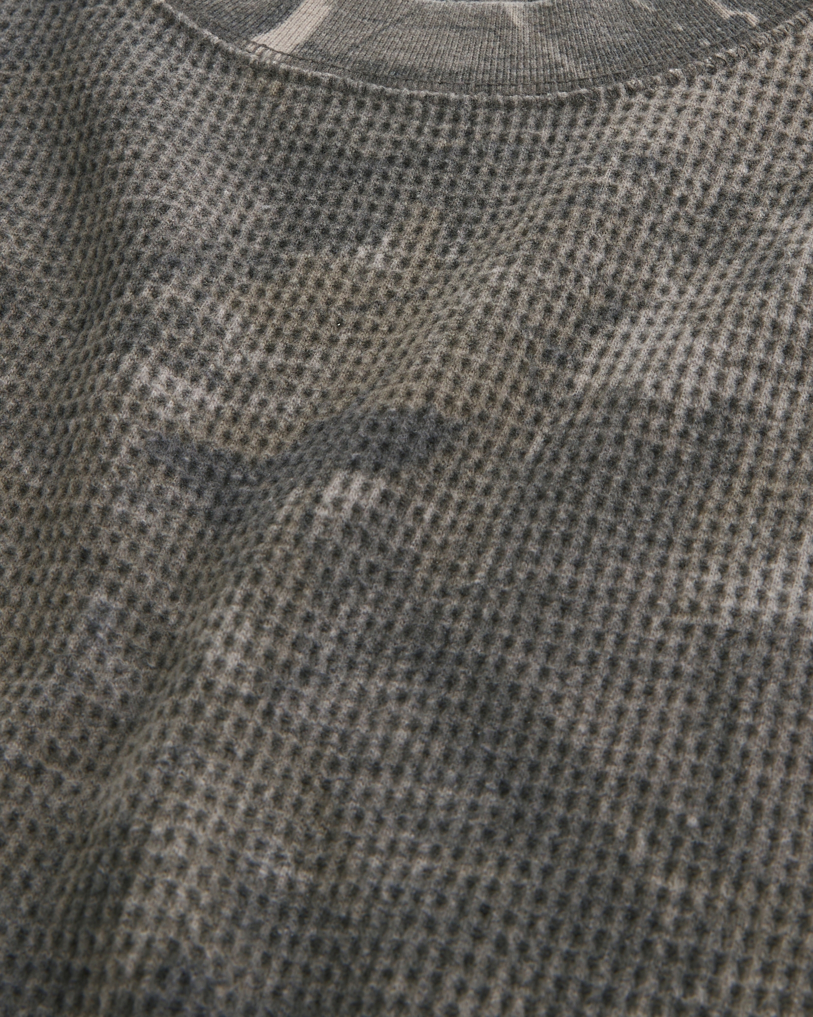 Relaxed Thermal Long-Sleeve Camo Crew Shirt