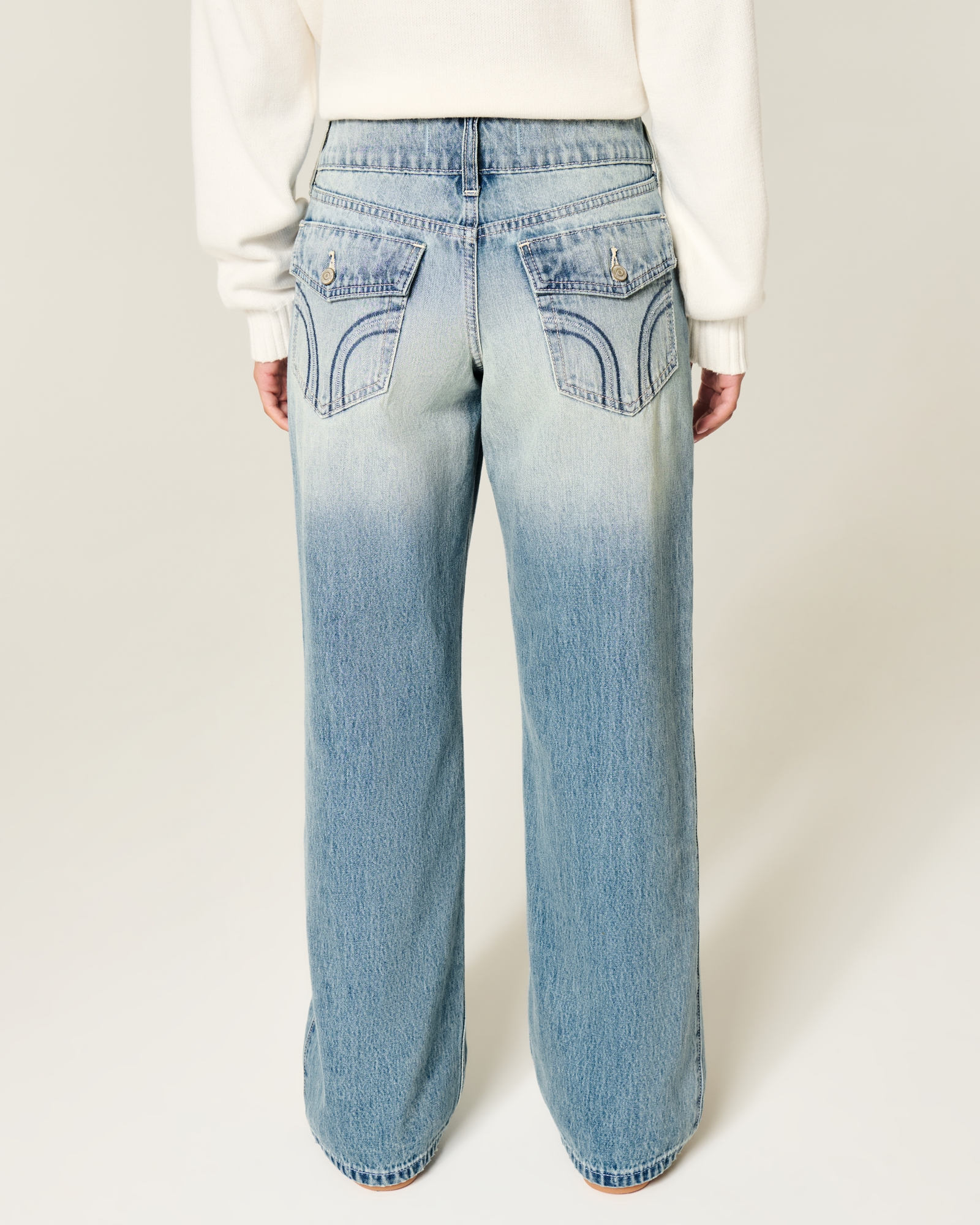Low-Rise Y2K Light Wash Baggy Jeans