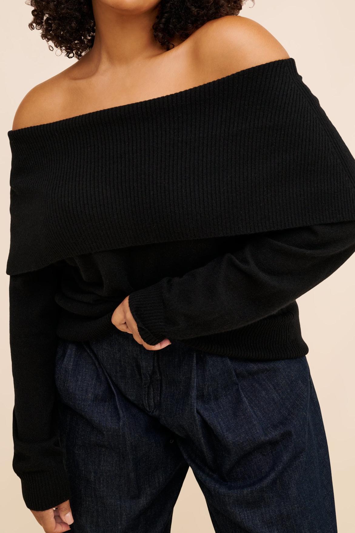 Relaxed Roll-Neck Sweater