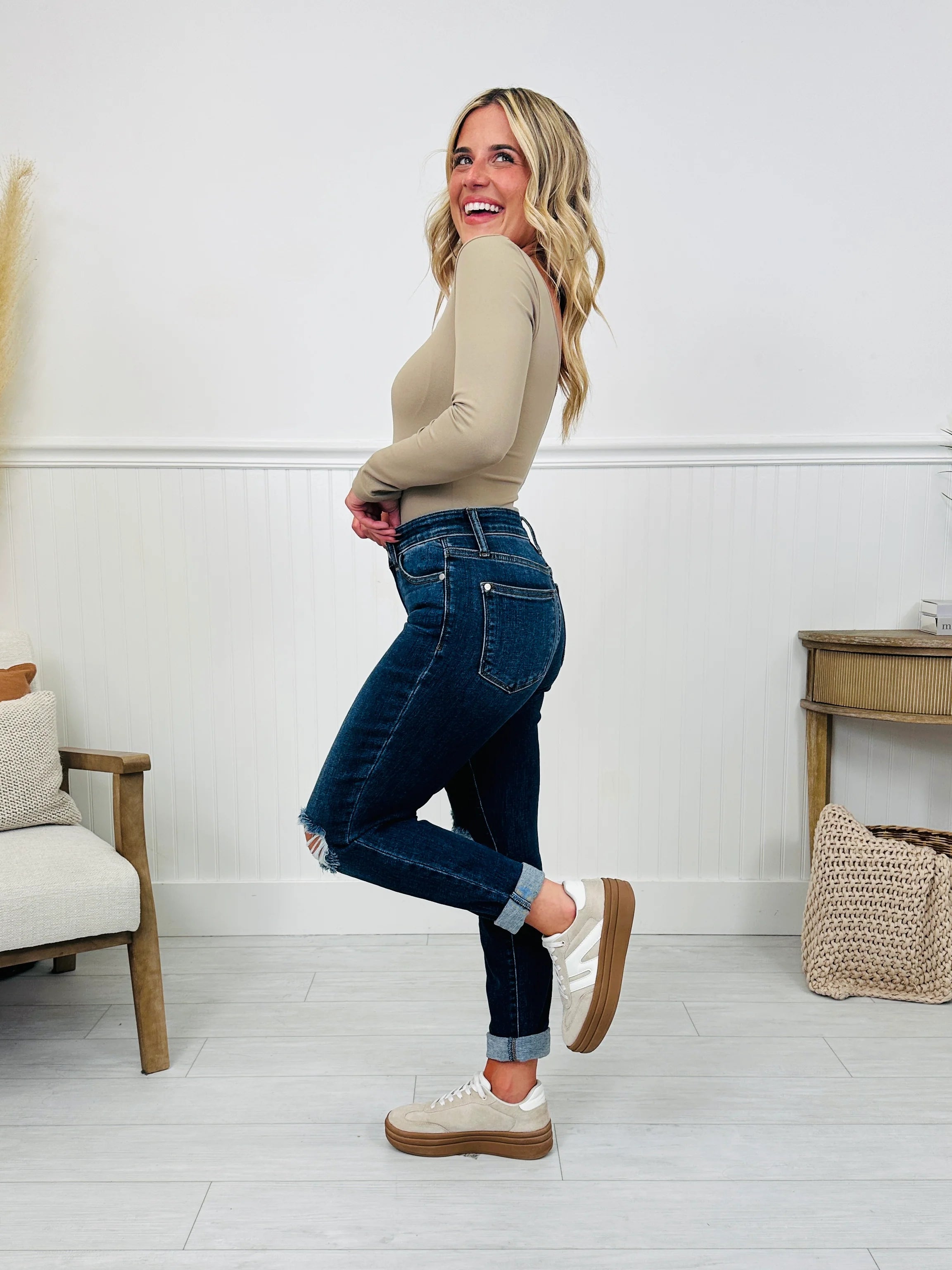 Judy Blue Walk This Way Slim Straight Leg Jeans