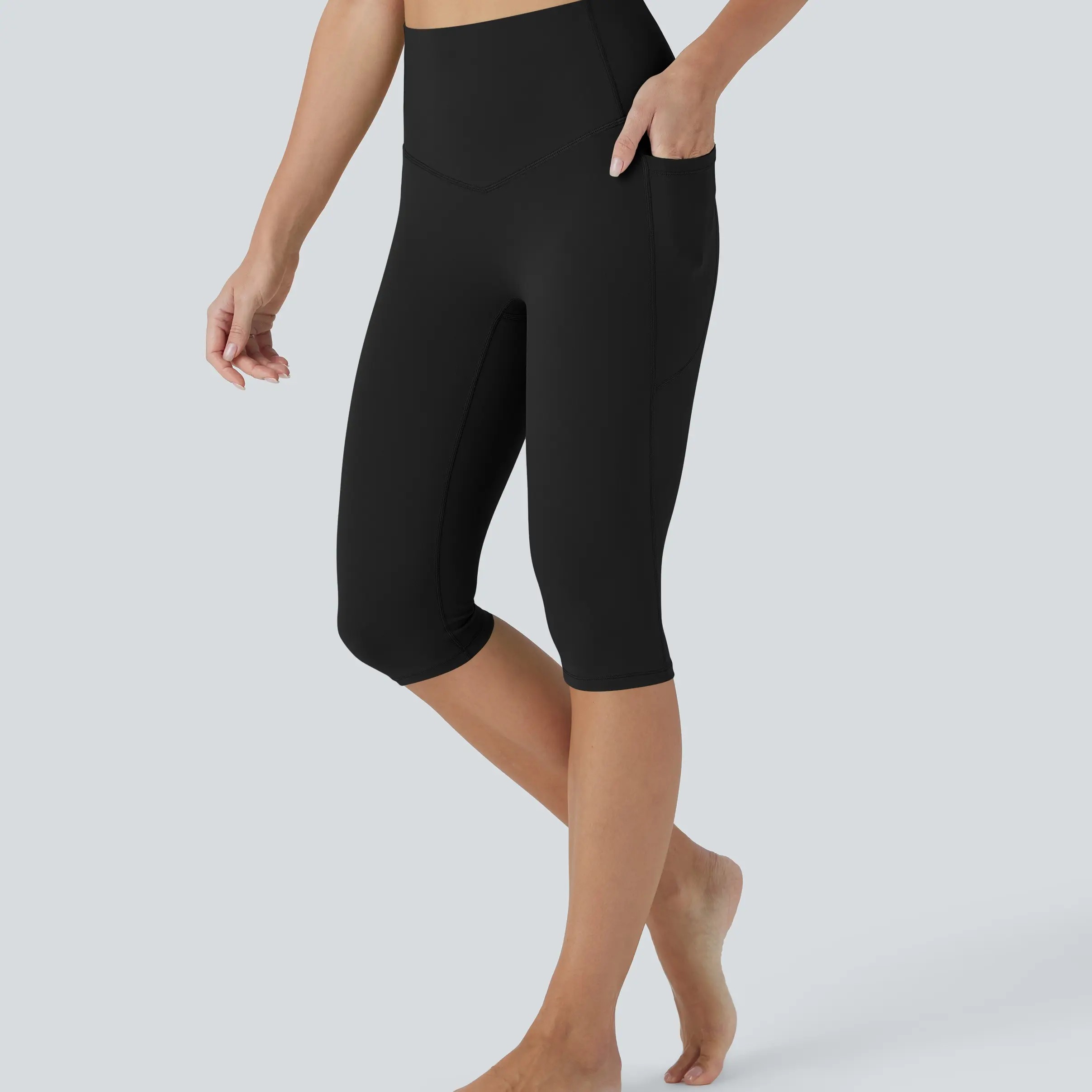Women’s High Waisted Tummy Control Shaping Capri Leggings with Side Pockets