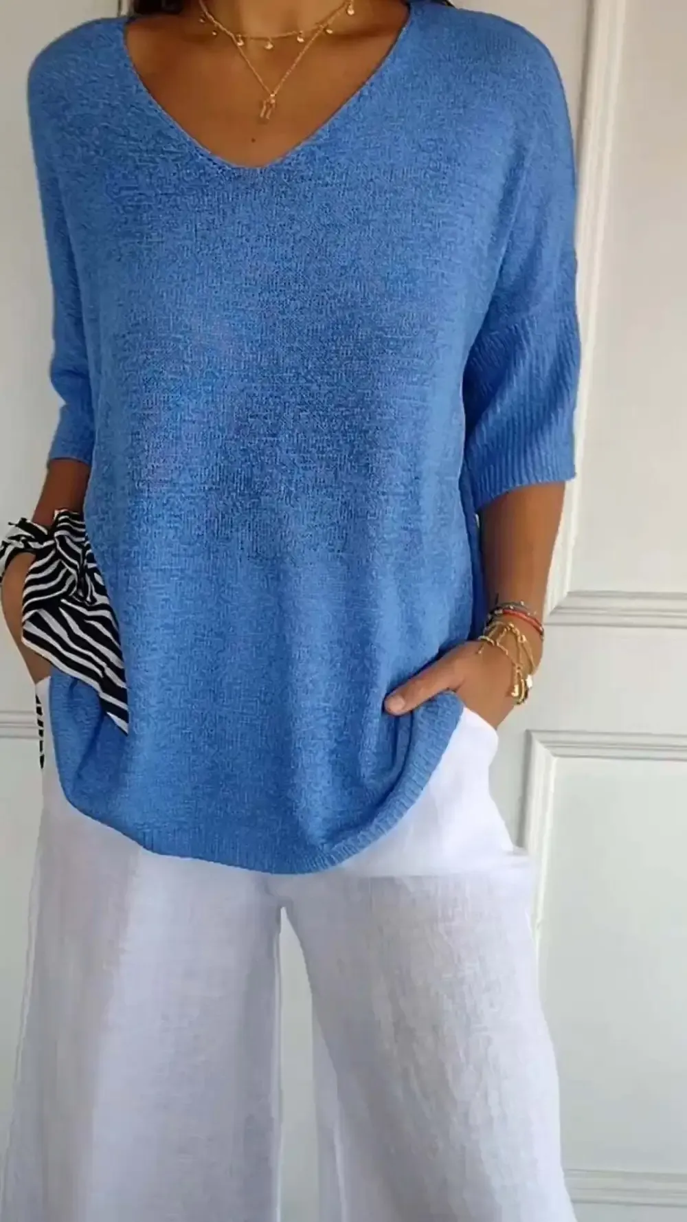Solid Color Knitted V-neck Top(The first 50 customers will receive a $15 reward upon delivery)