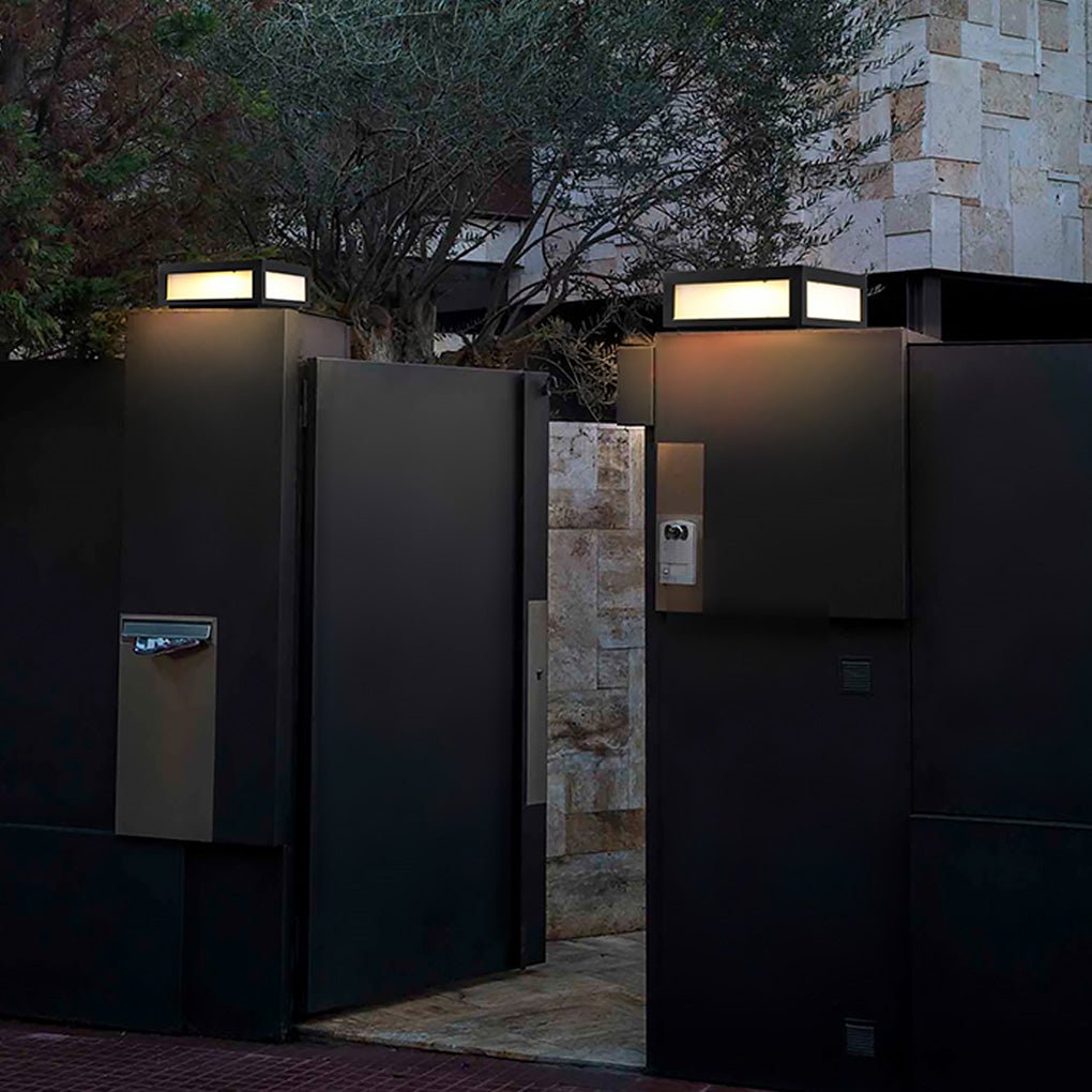 Outdoor Courtyard Waterproof LED Solar Pillar Lights Landscape Lighting