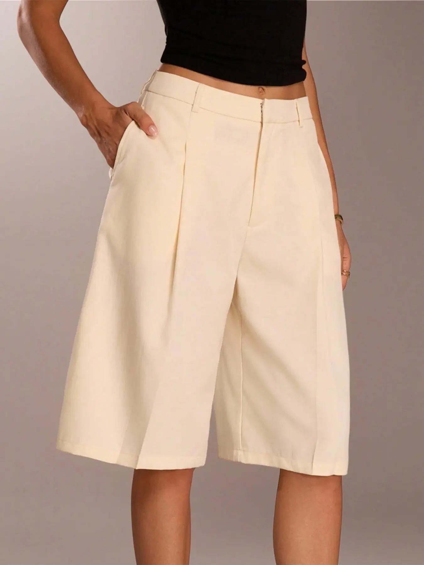 Women's Solid Color Simple Commuter Bermuda Shorts