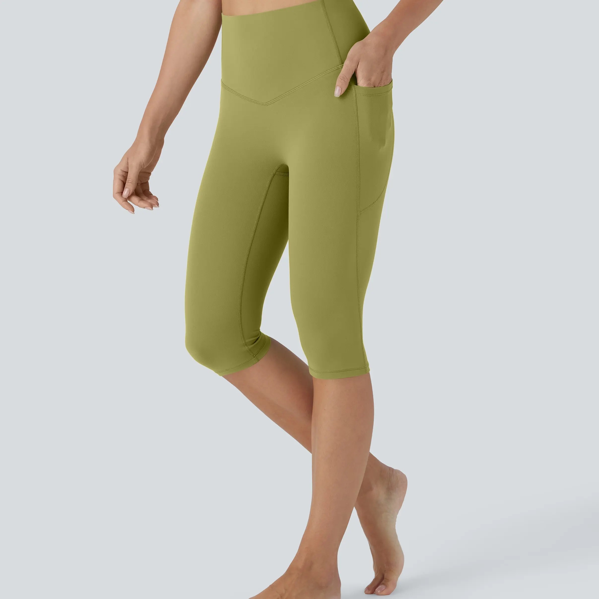 Women’s High Waisted Tummy Control Shaping Capri Leggings with Side Pockets