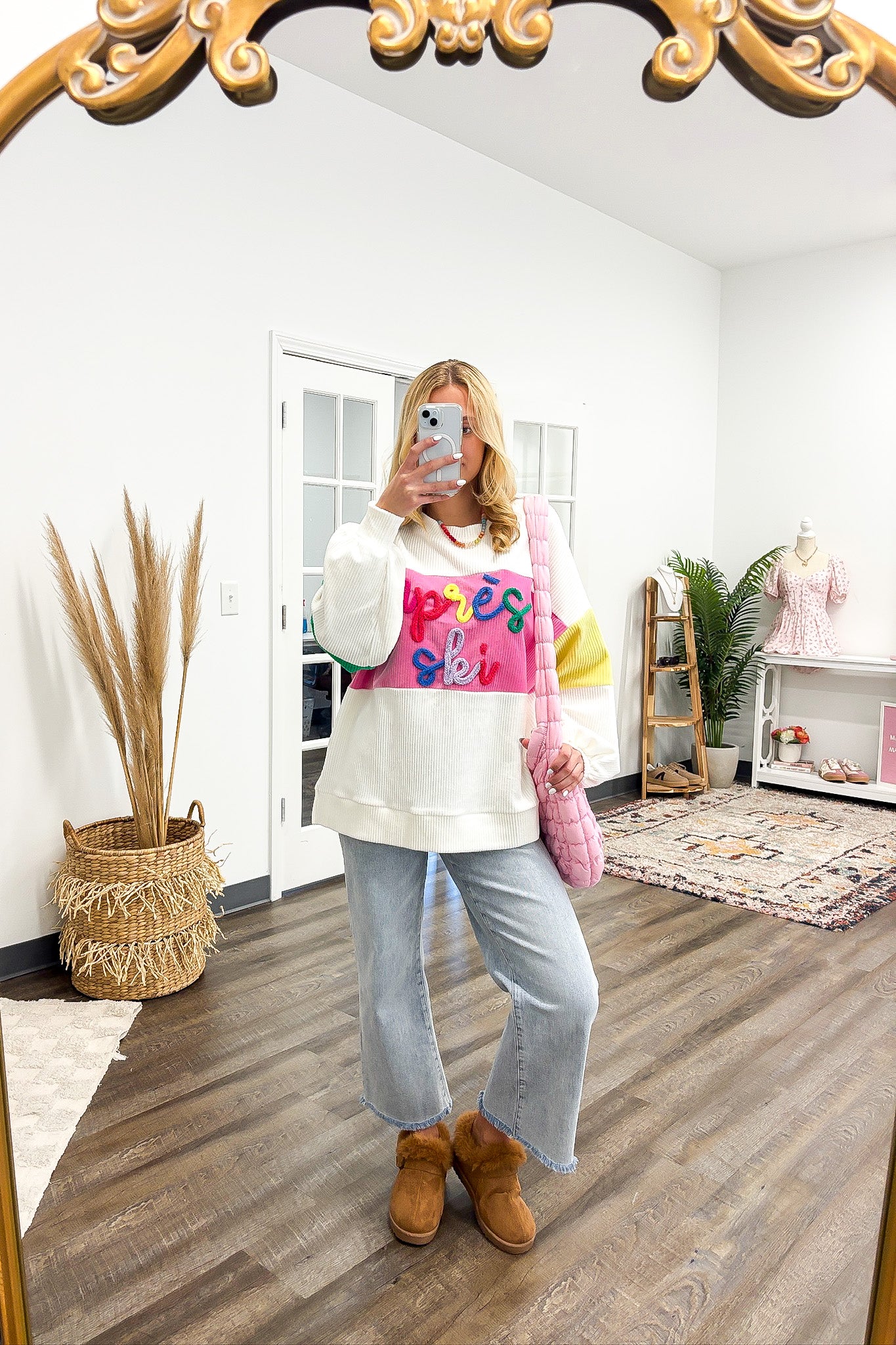 Embroidered Contrast Pullover