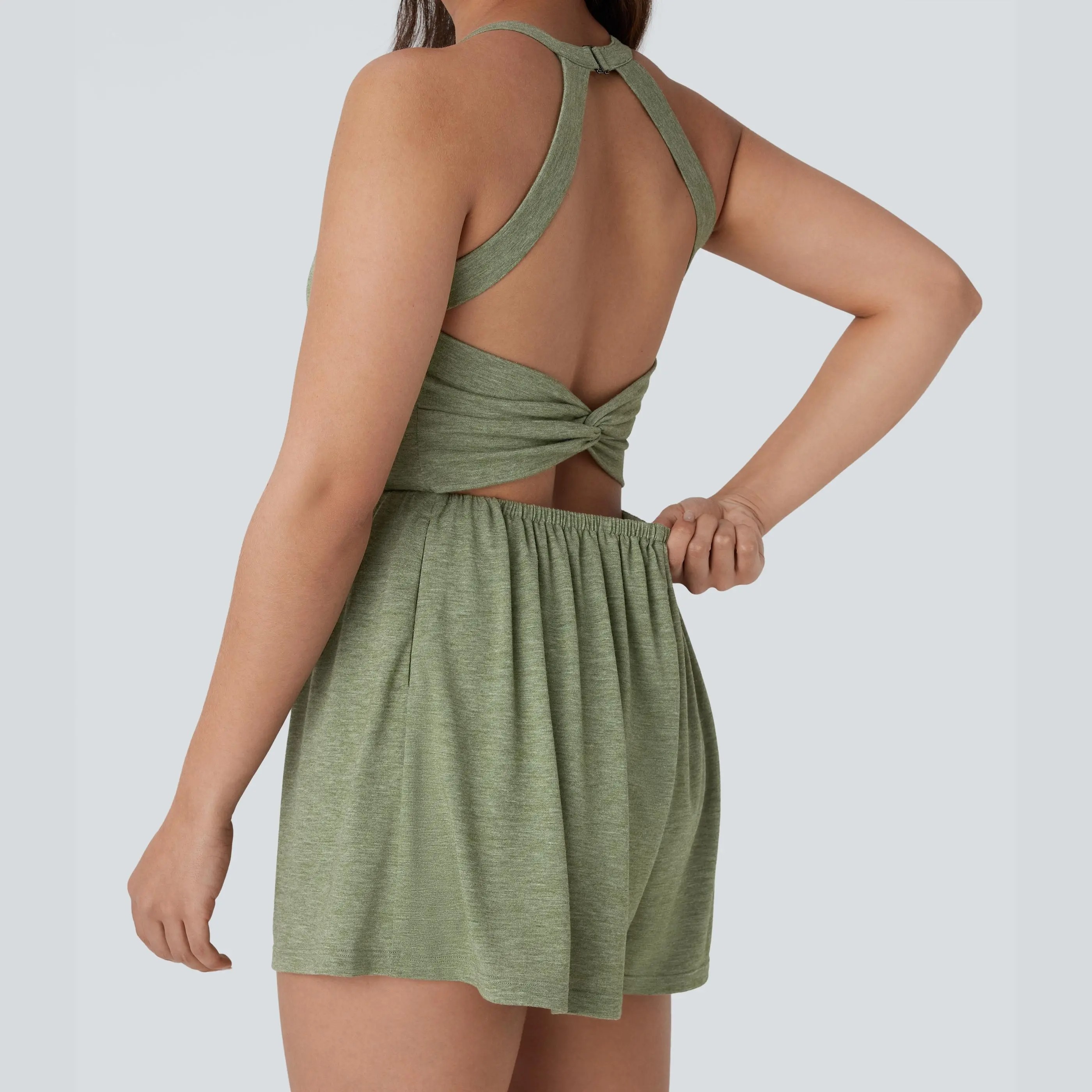 🔥Women’s Backless Twisted 2-in-1 Resort Romper with Built-In Shorts & Pockets