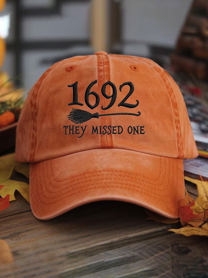 Unisex Halloween 1692 They Missed One Witch Salem print hat