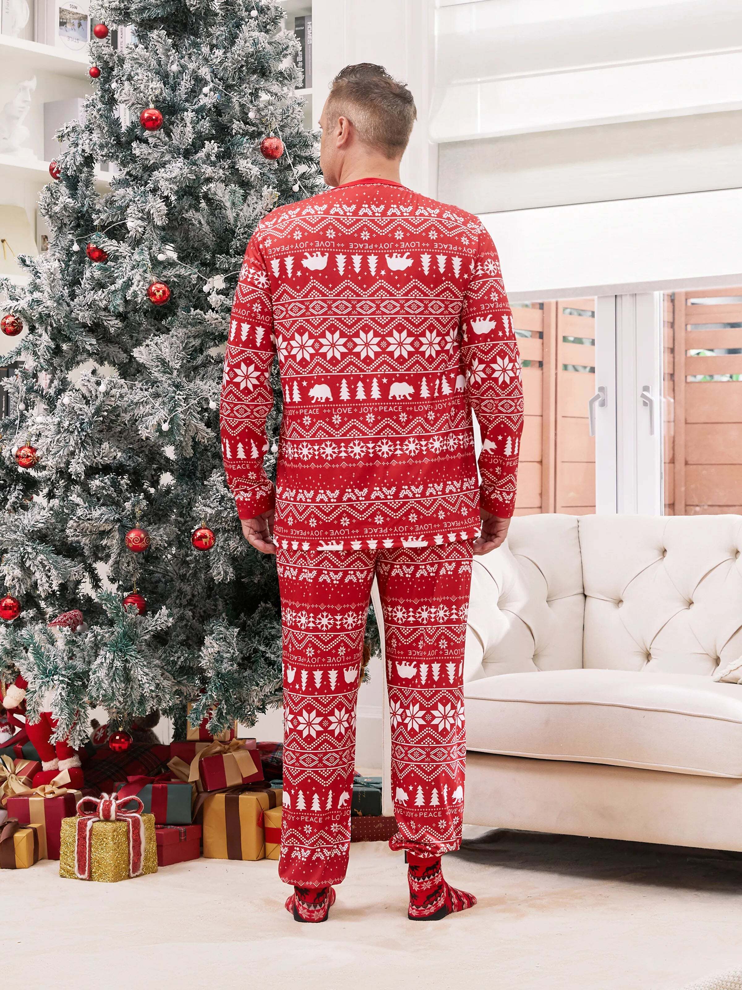 Christmas Print Family Matching Pajamas Sets with Christmas Socks Red