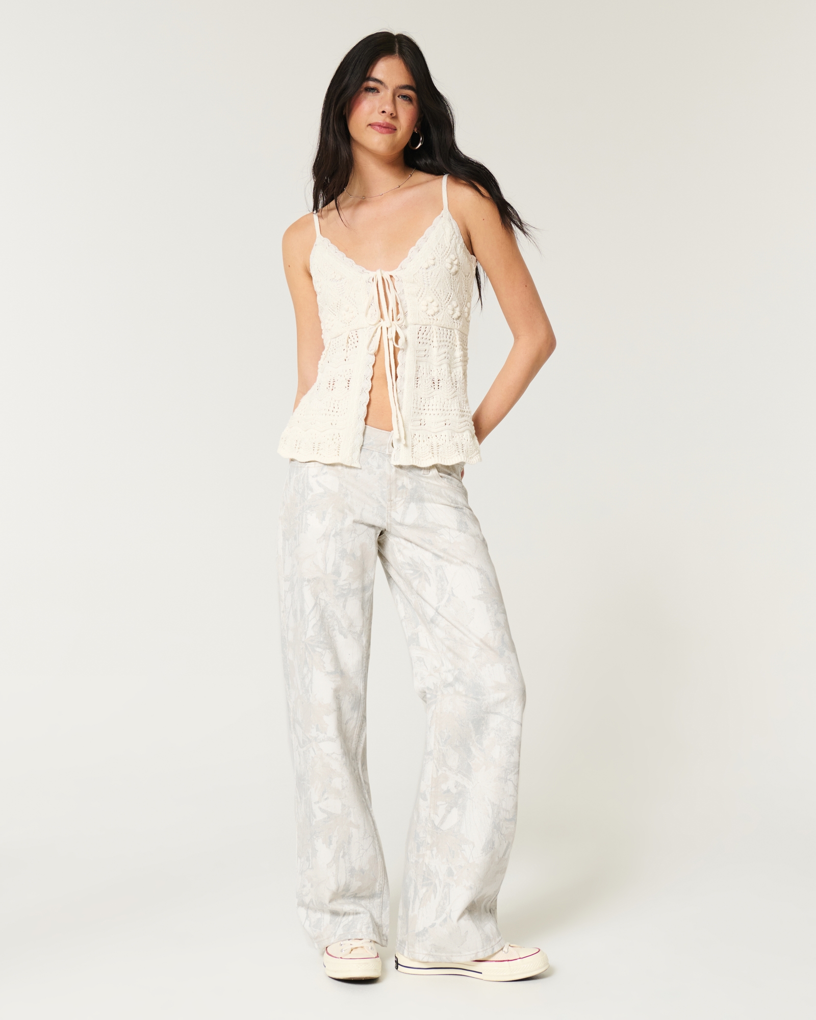 Low-Rise Dark Wash Baggy Jeans