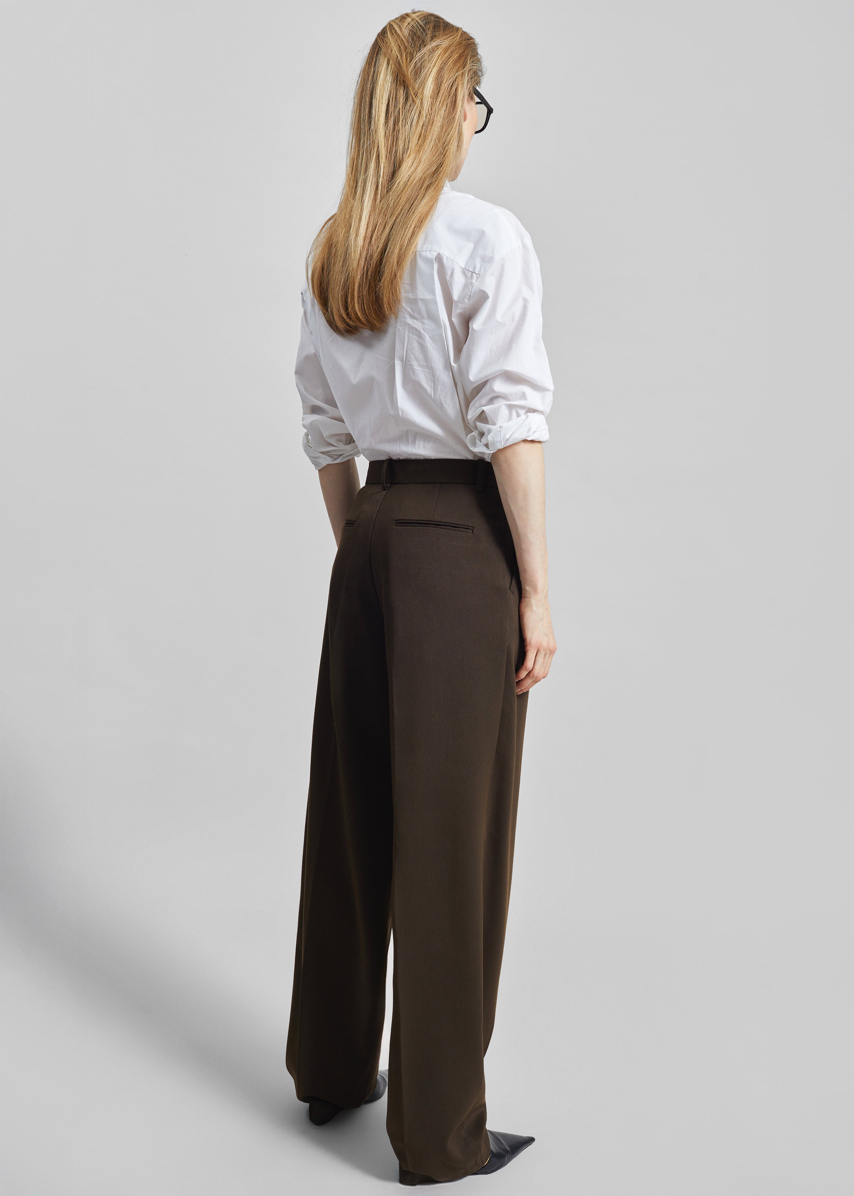 Vester Pleated Trousers - Brown