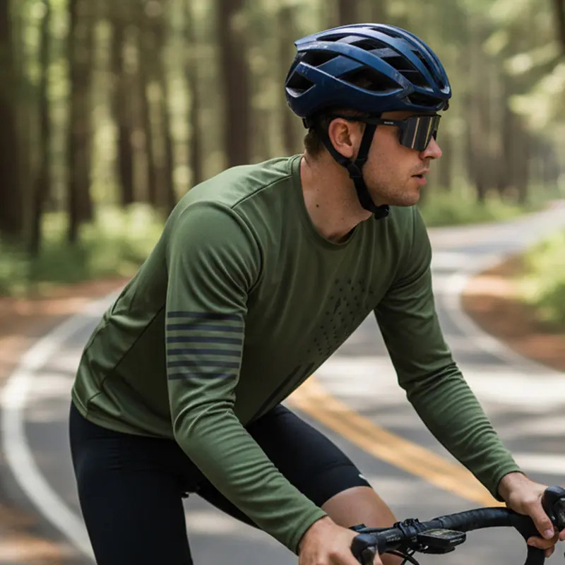 Men's long-sleeve sweatshirt