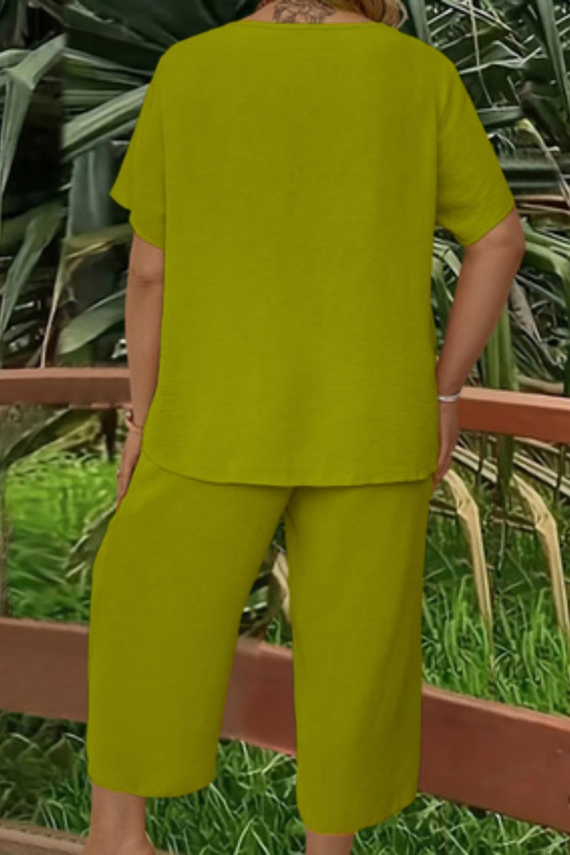 Elegant Plus Size Women's Solid Color Short Sleeve Fashion Top & Casual Wide Leg Pants Set