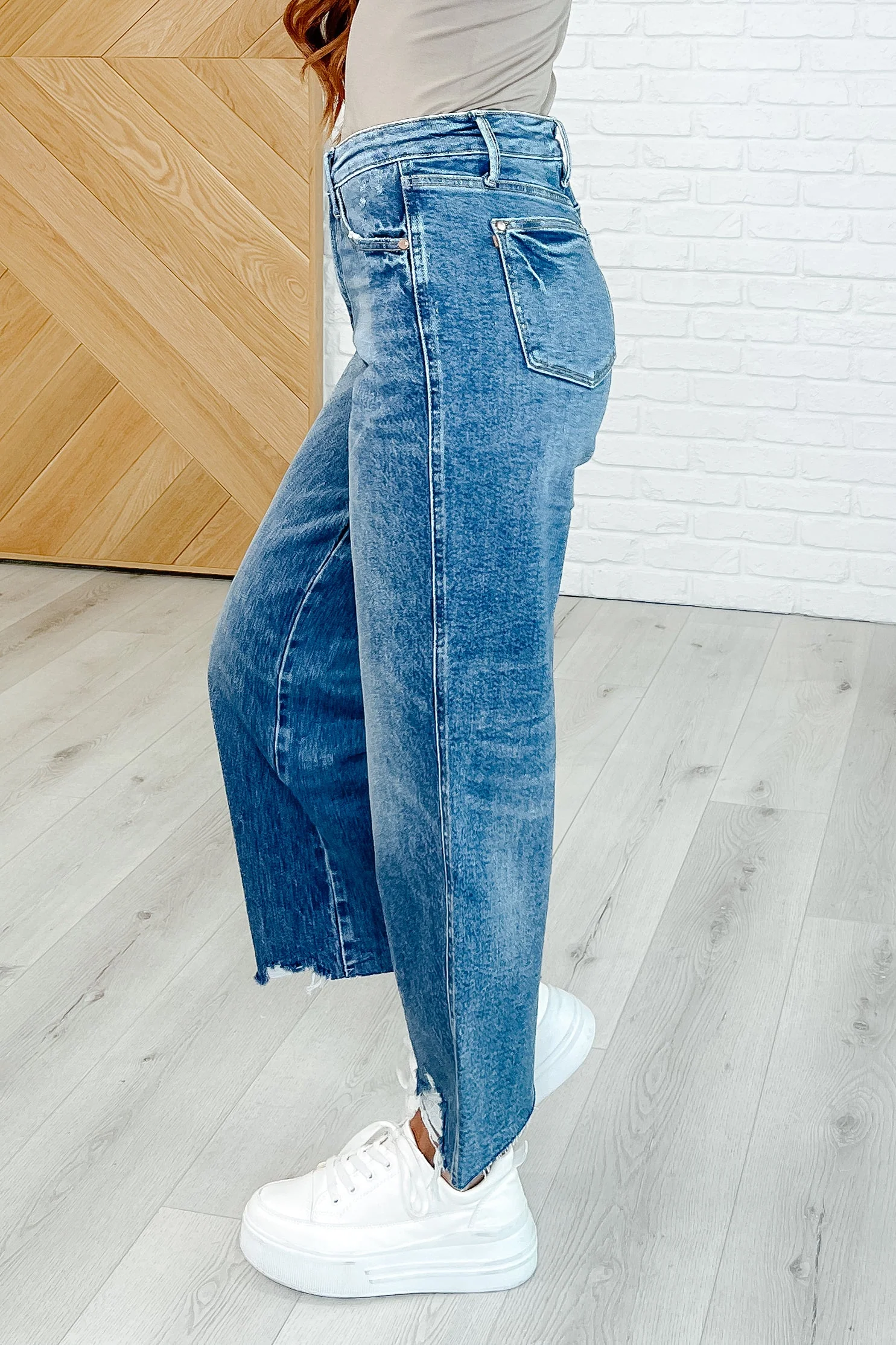 Megan High Rise Rigid Magic Wide Leg Crop Jeans