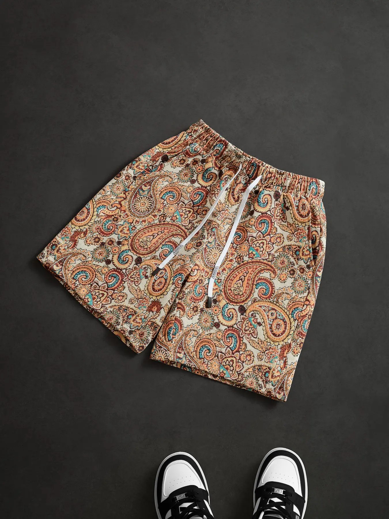 Men’s Retro Comic Print Shorts – Loose Fit Streetwear Summer Shorts