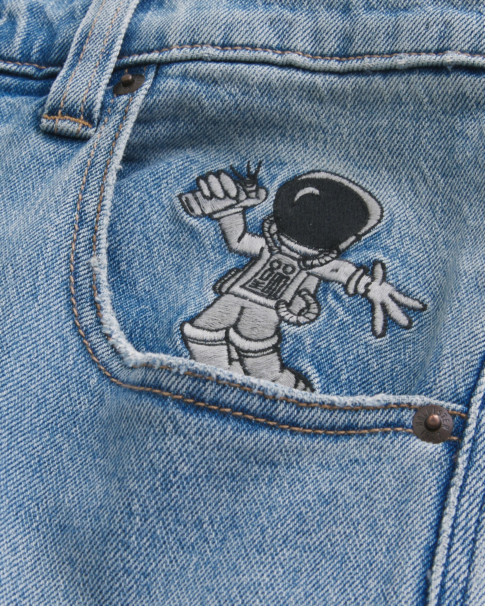 Dark Wash Logo Embroidery Super Baggy Jeans