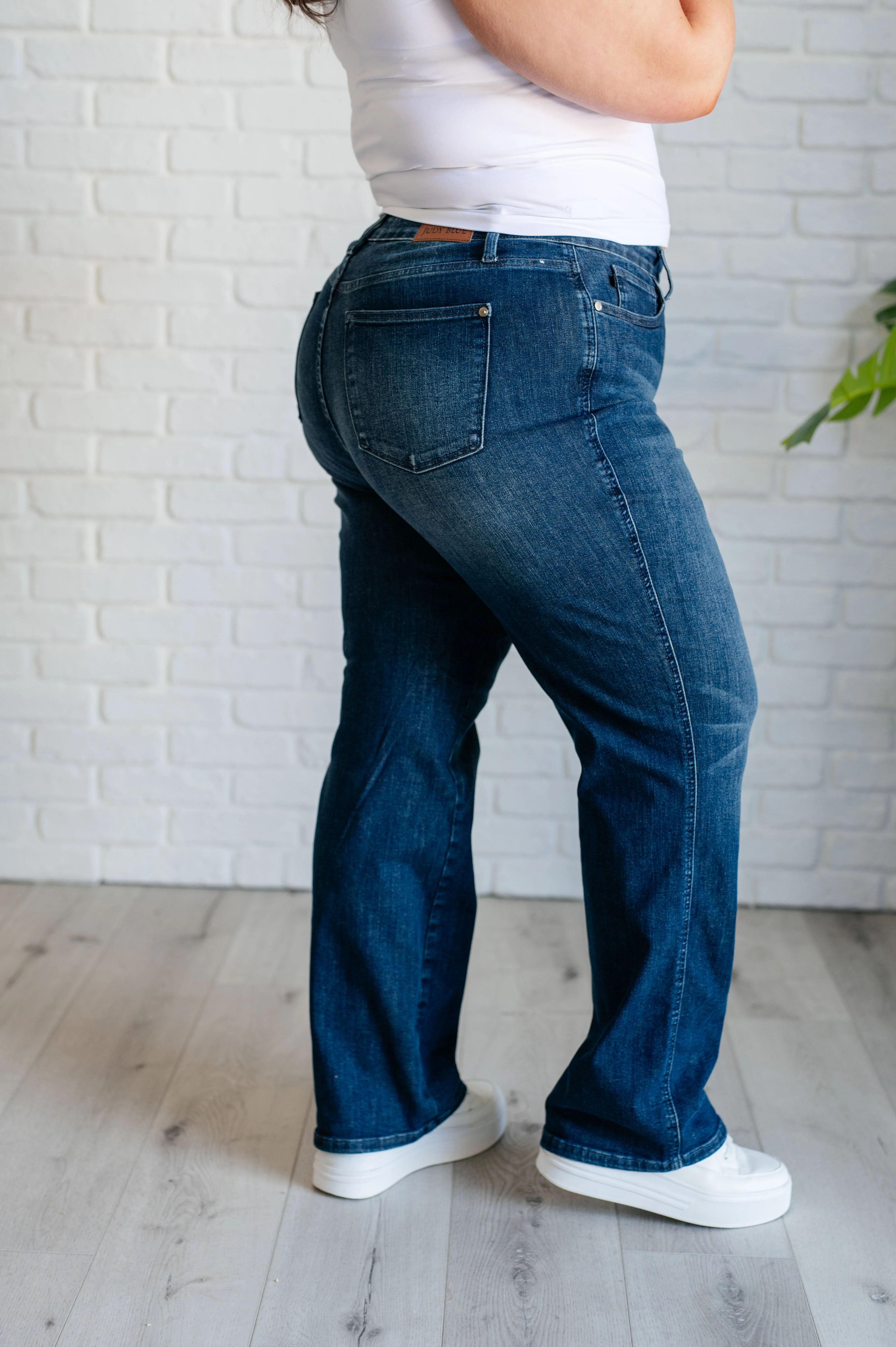 Mid Rise Control Top Classic Straight Jeans