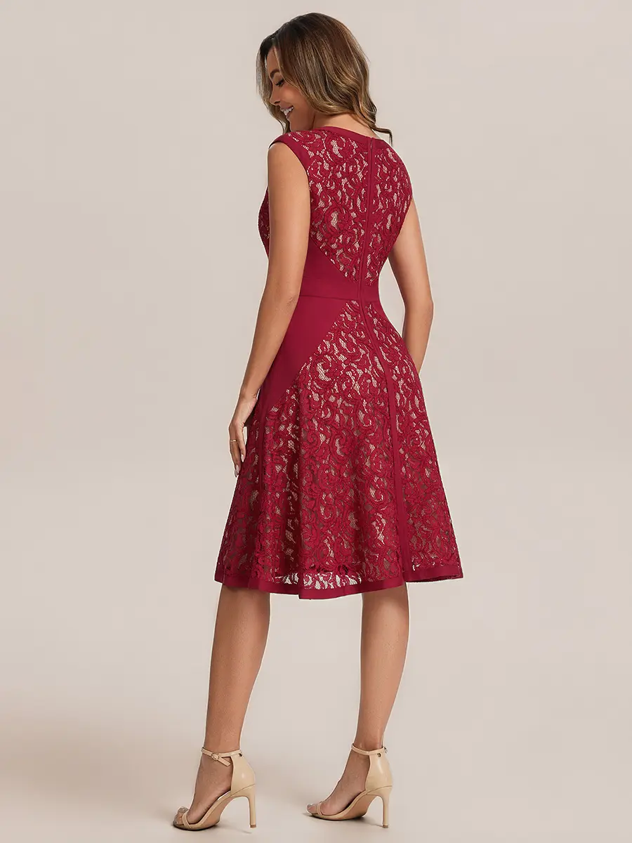 🌸 Elegant Floral Lace V-Neck Evening Gown
