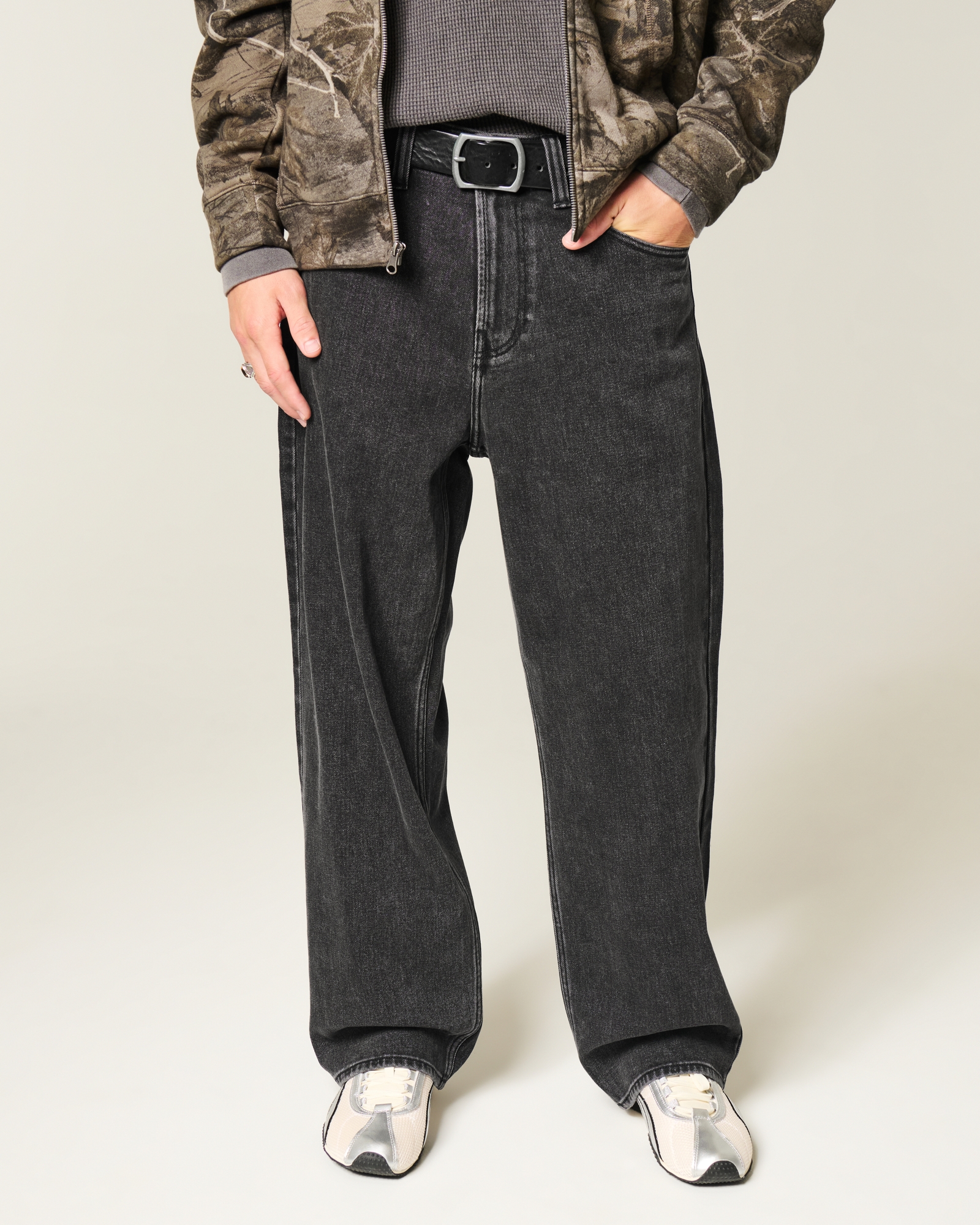 Light Wash Baggy Jeans