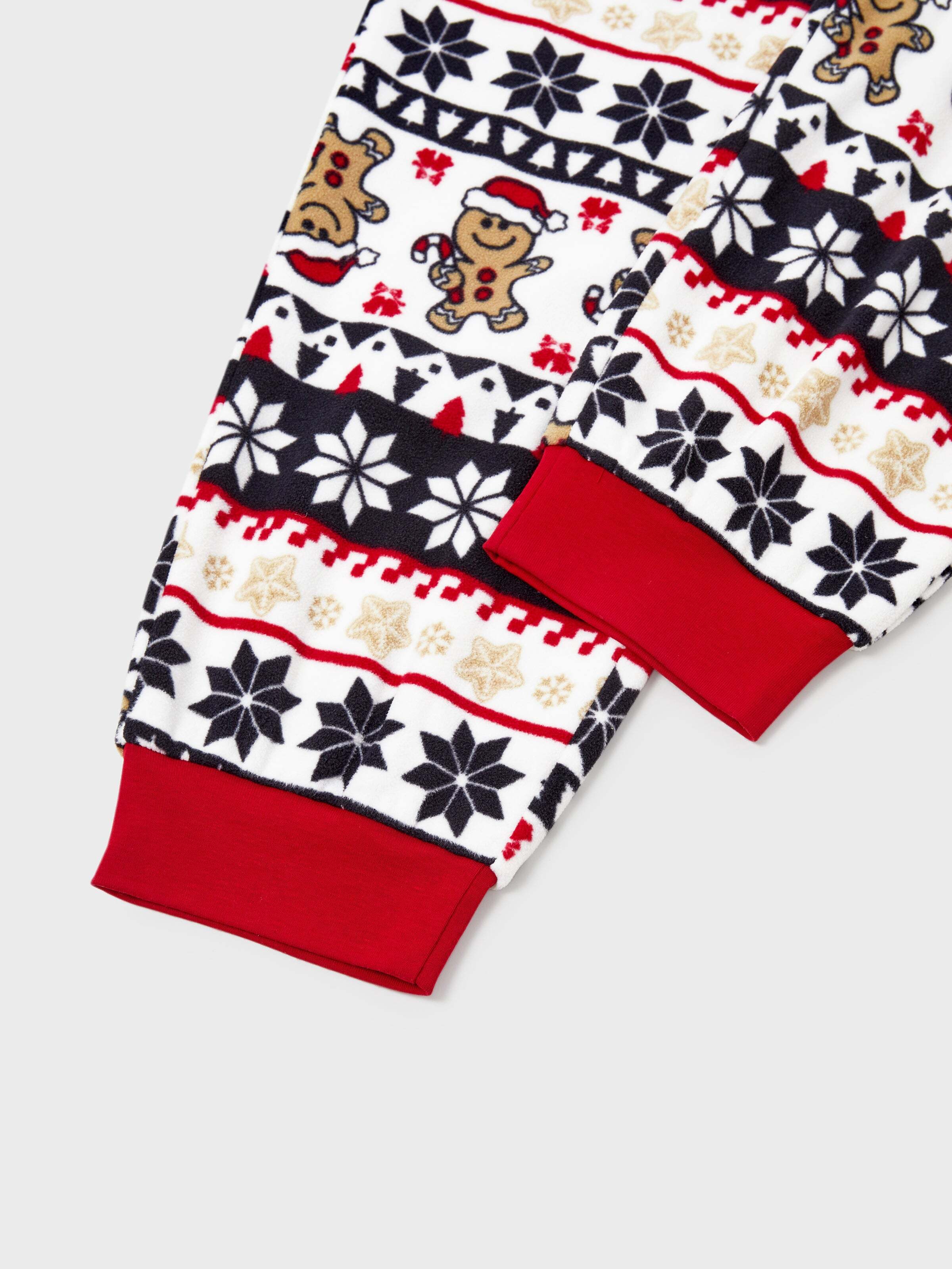Christmas Matching Family Fleece Pajamas Set Gingerbread and Snowflake Print PJS with Christmas Socks Red