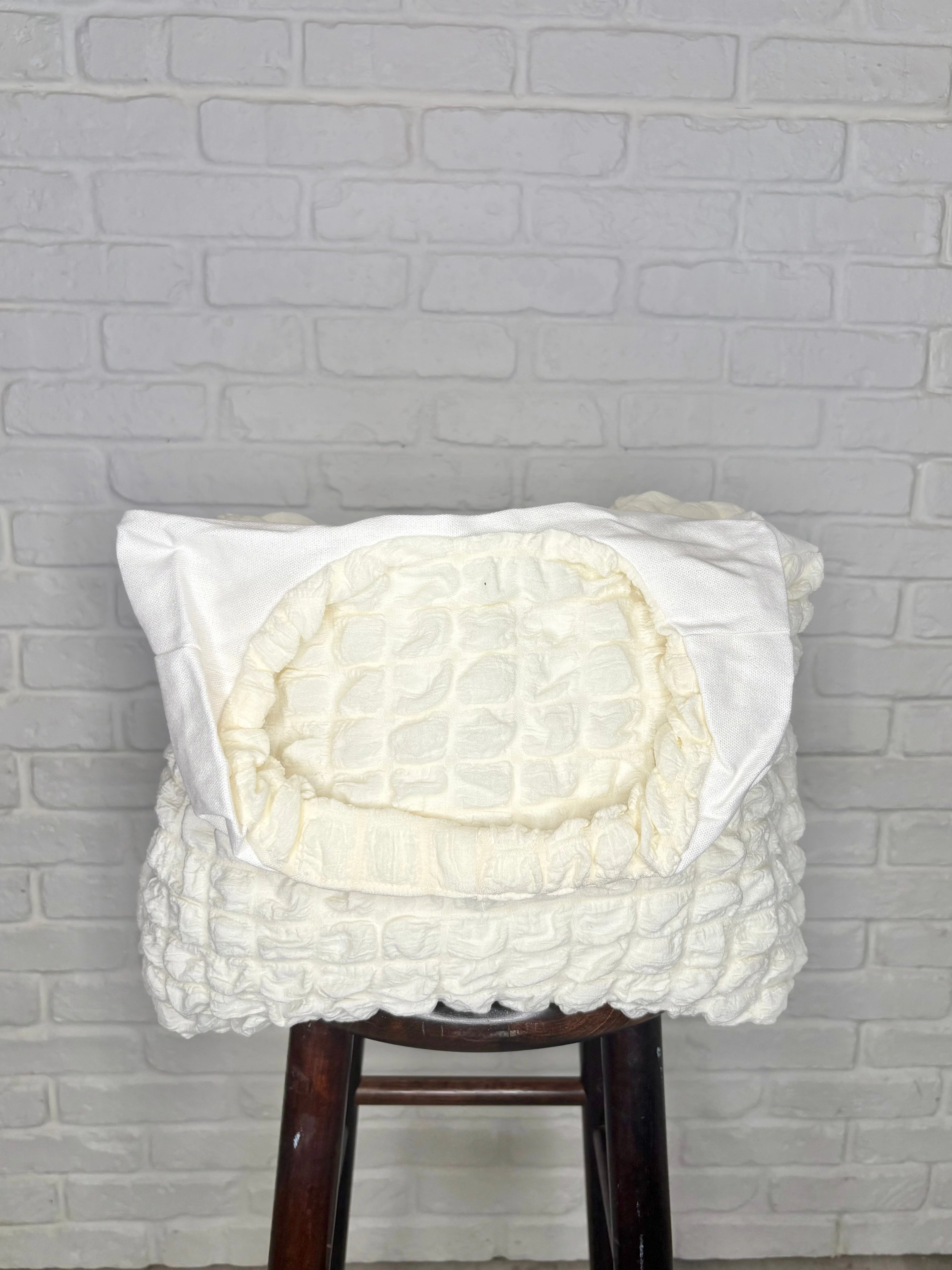 Day Out Cloud Tote Bag In Cream