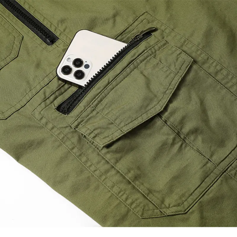 Functional Utility Cargo Shorts: Zippered Pockets for Convenient Carry & Relaxed Daily Style
