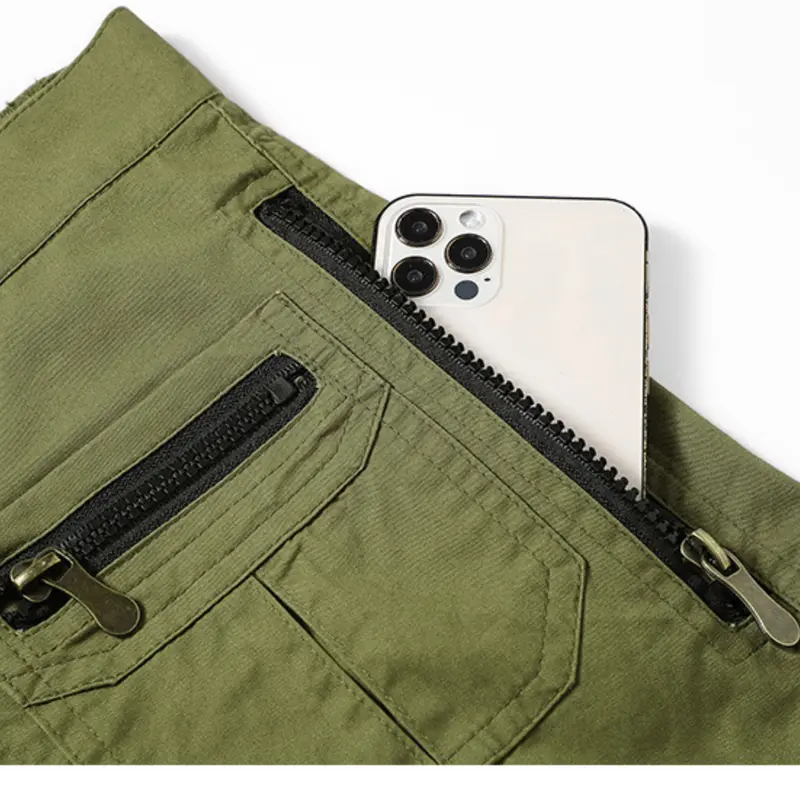 Functional Utility Cargo Shorts: Zippered Pockets for Convenient Carry & Relaxed Daily Style