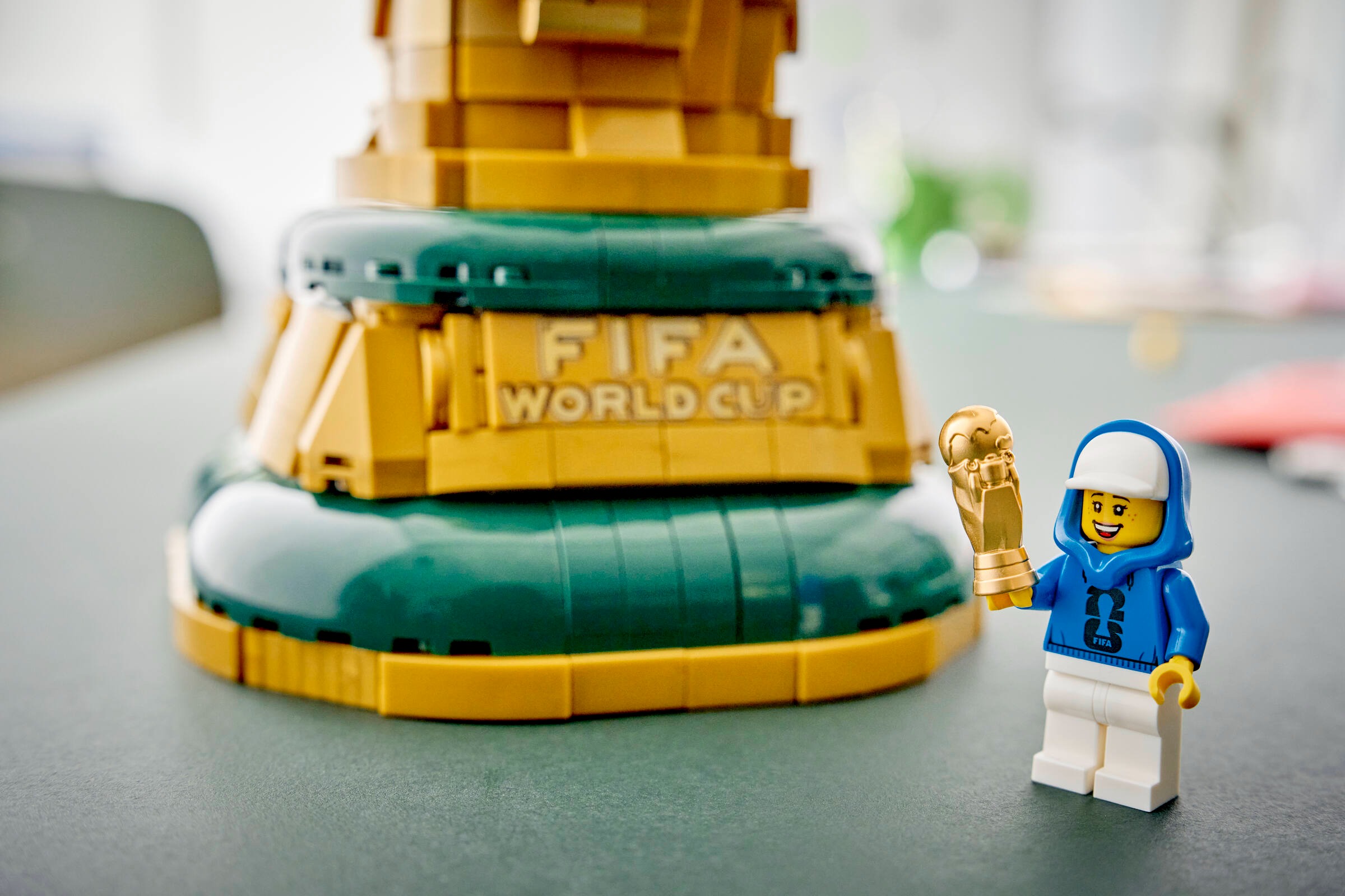 World Cup Trophy Building Set – 2,842-Piece Soccer Championship Model for Fans & Collectors (36cm Display Trophy)