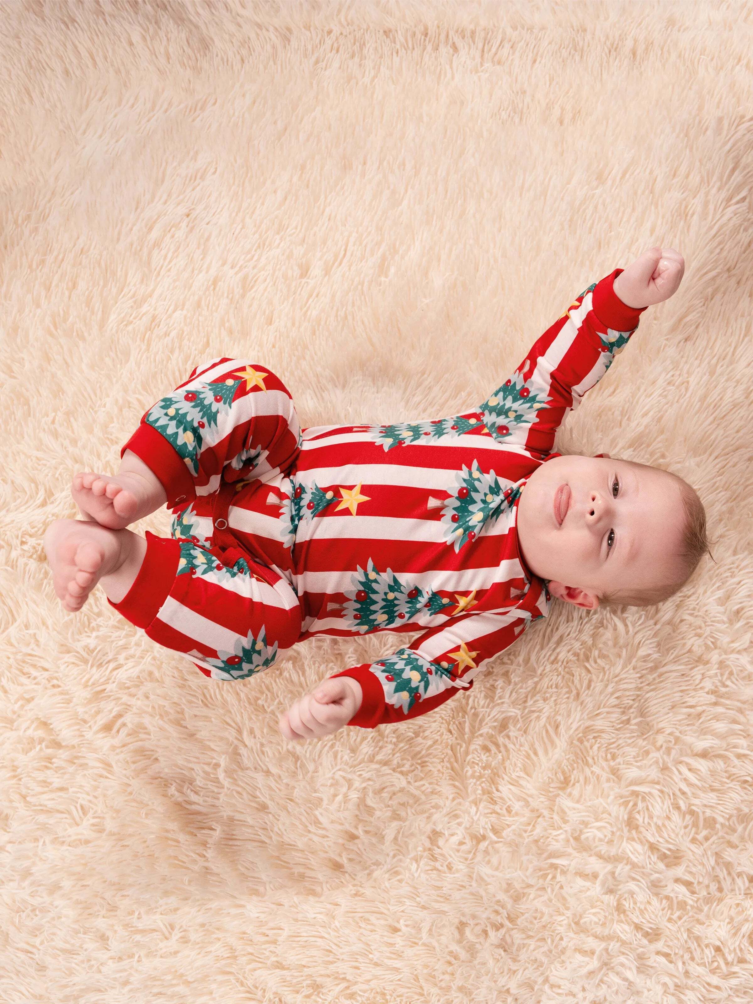 Christmas Family Matching Trees Print Stripes Long-sleeve Pajamas Sets with Christmas Socks Red