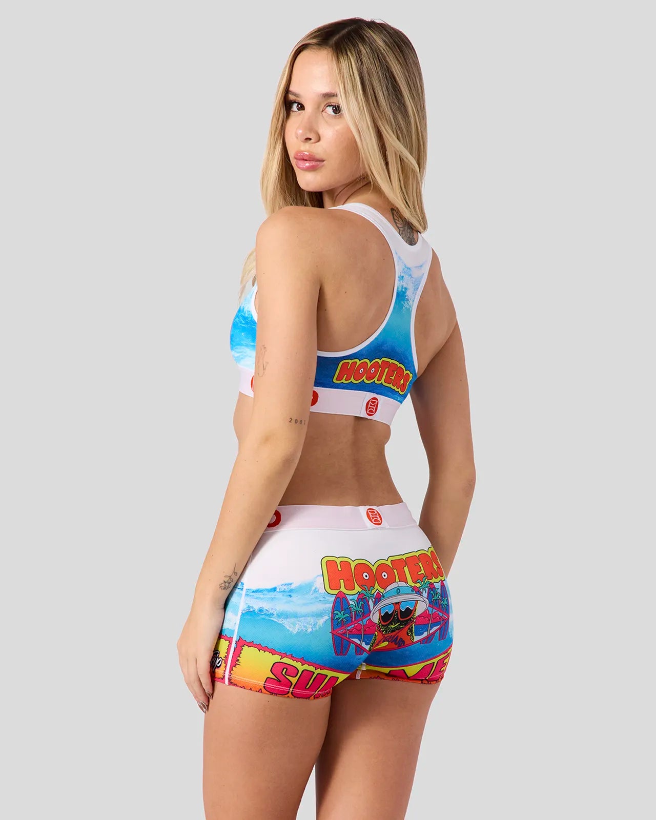 Hooters - Summer